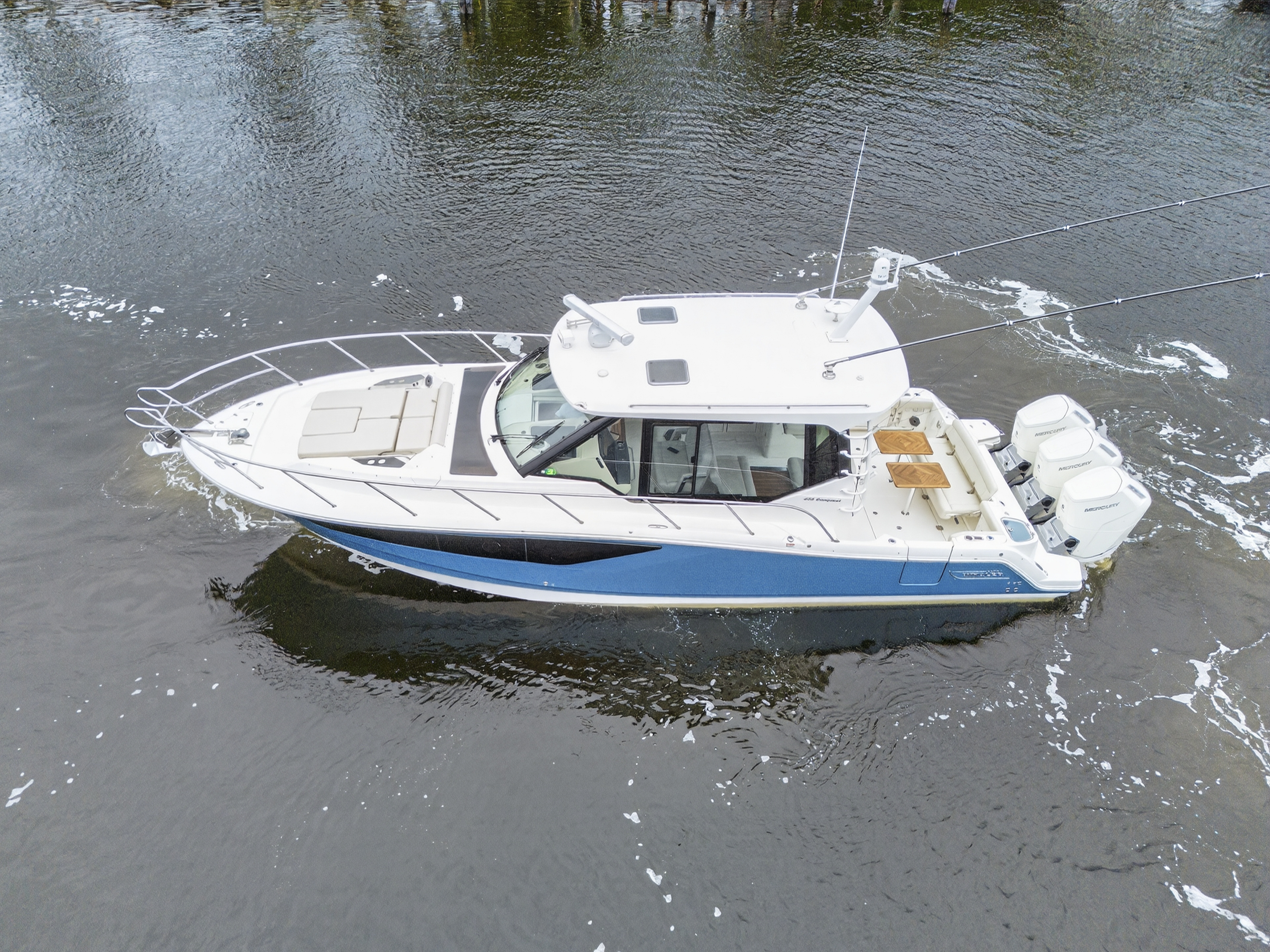 2024 Boston Whaler 405 CONQUEST Image Thumbnail #10