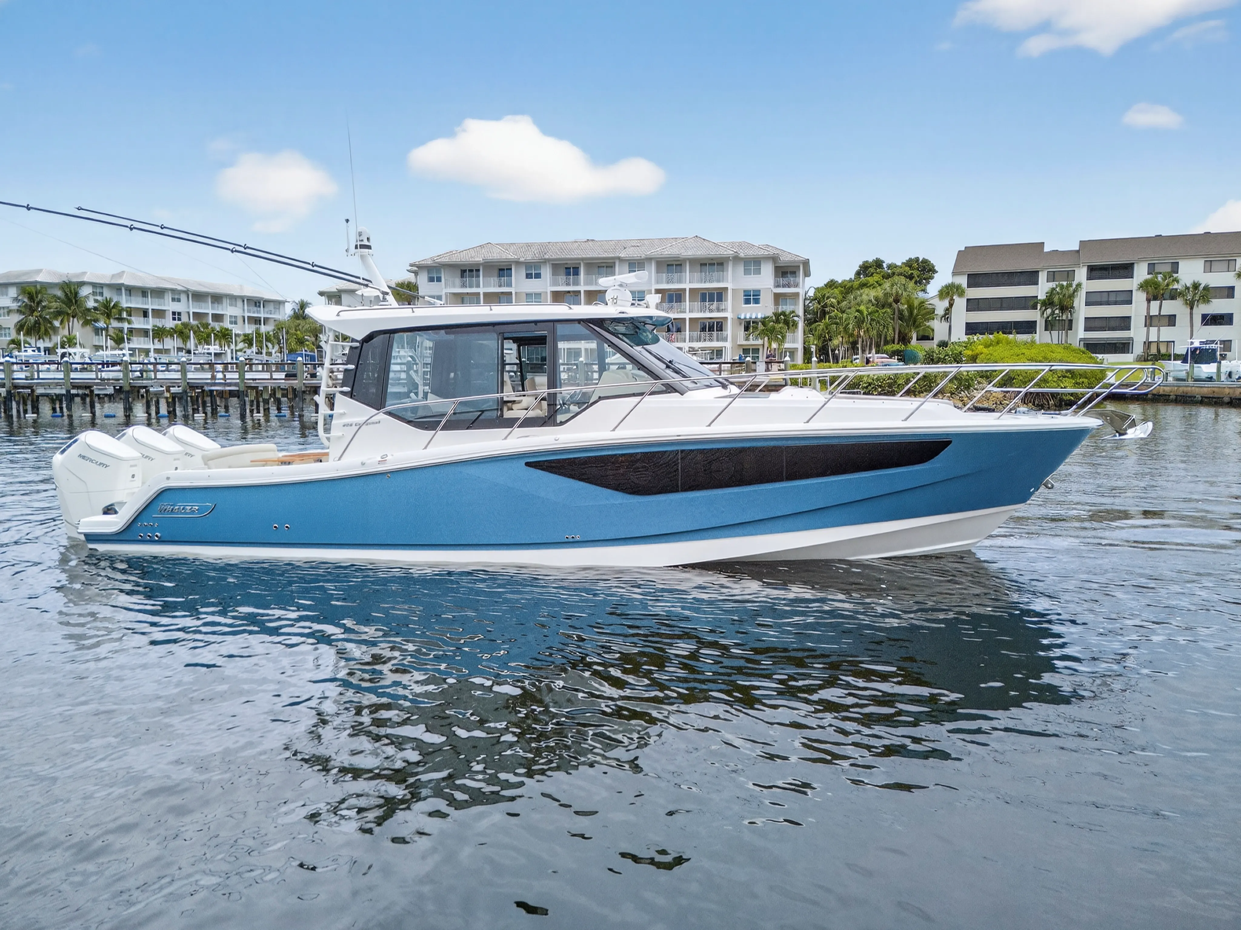 2024 Boston Whaler 405 CONQUEST Image Thumbnail #3