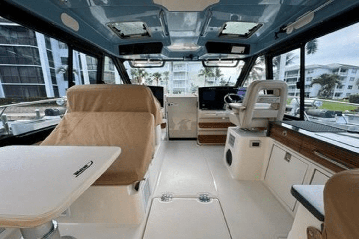 2024 Boston Whaler 405 CONQUEST Image Thumbnail #20