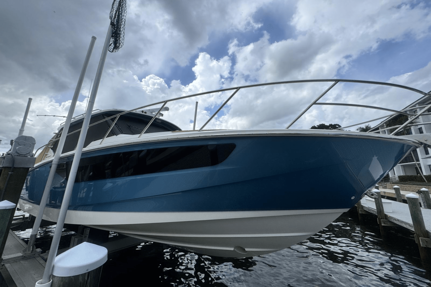 2024 Boston Whaler 405 CONQUEST Image Thumbnail #3