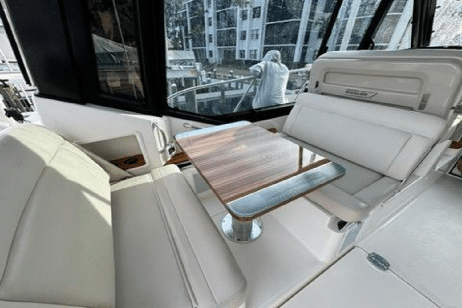 2024 Boston Whaler 405 CONQUEST Image Thumbnail #21