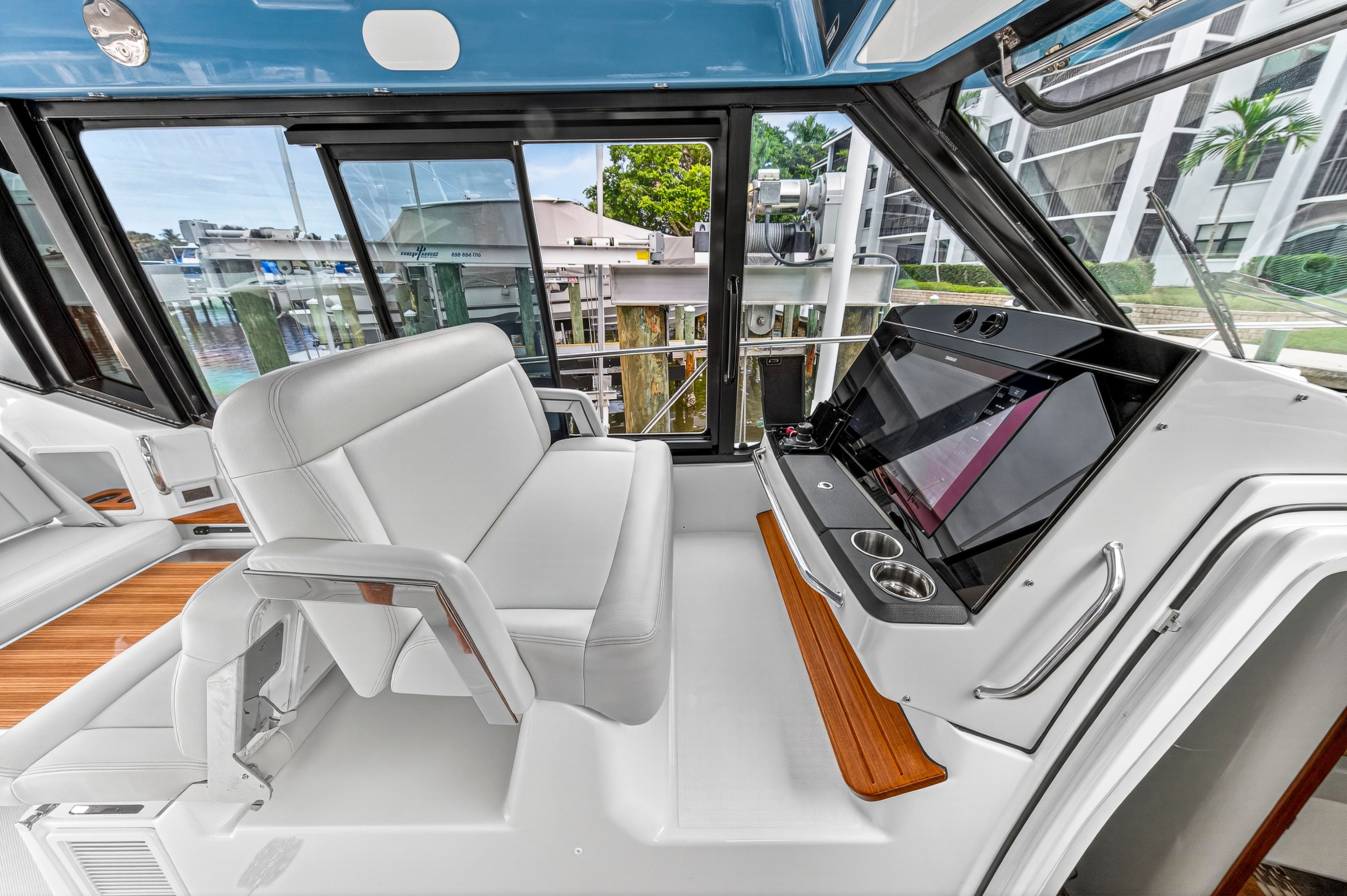 2024 Boston Whaler 405 CONQUEST Image Thumbnail #47