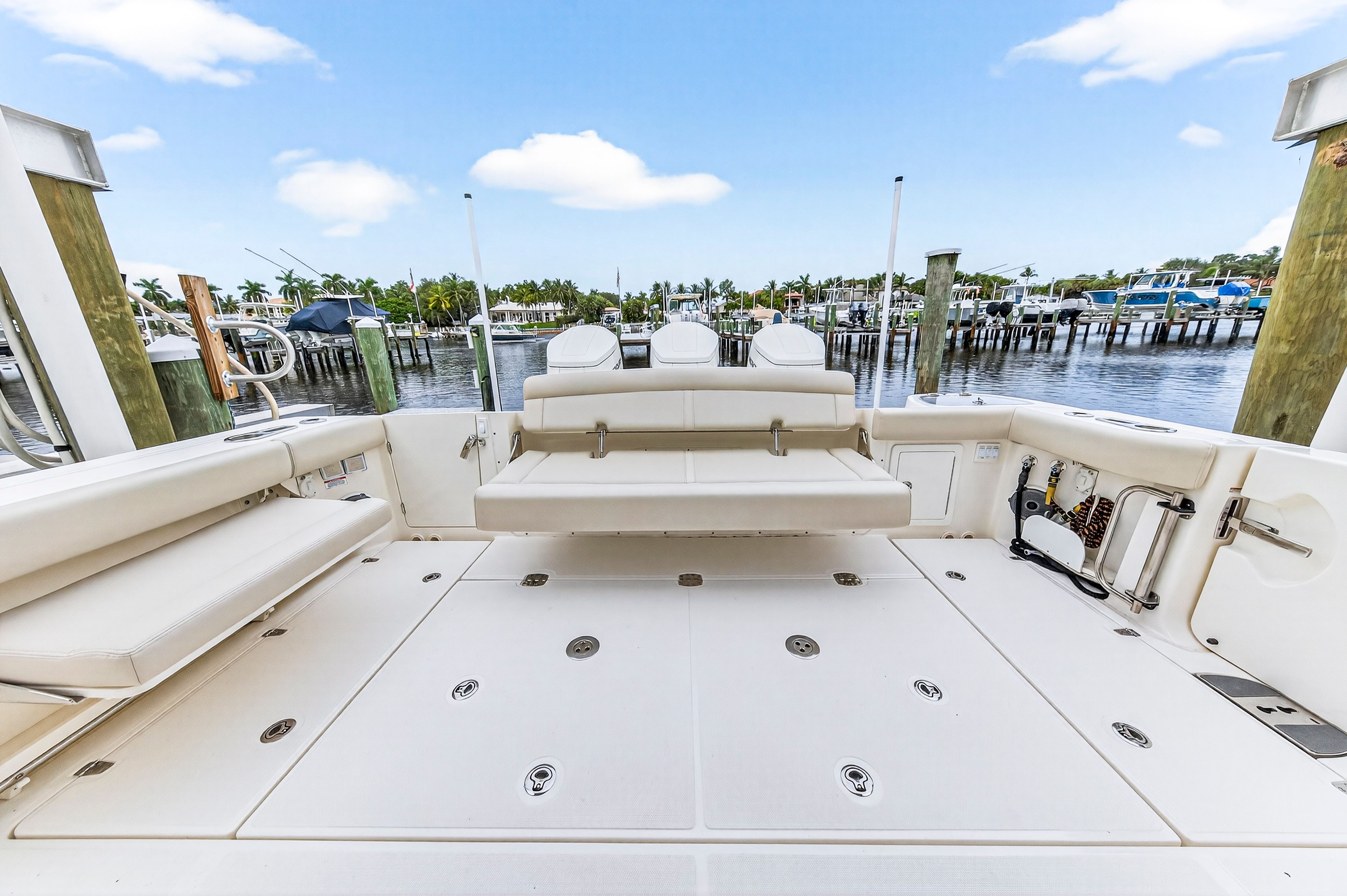 2024 Boston Whaler 405 CONQUEST Image Thumbnail #31