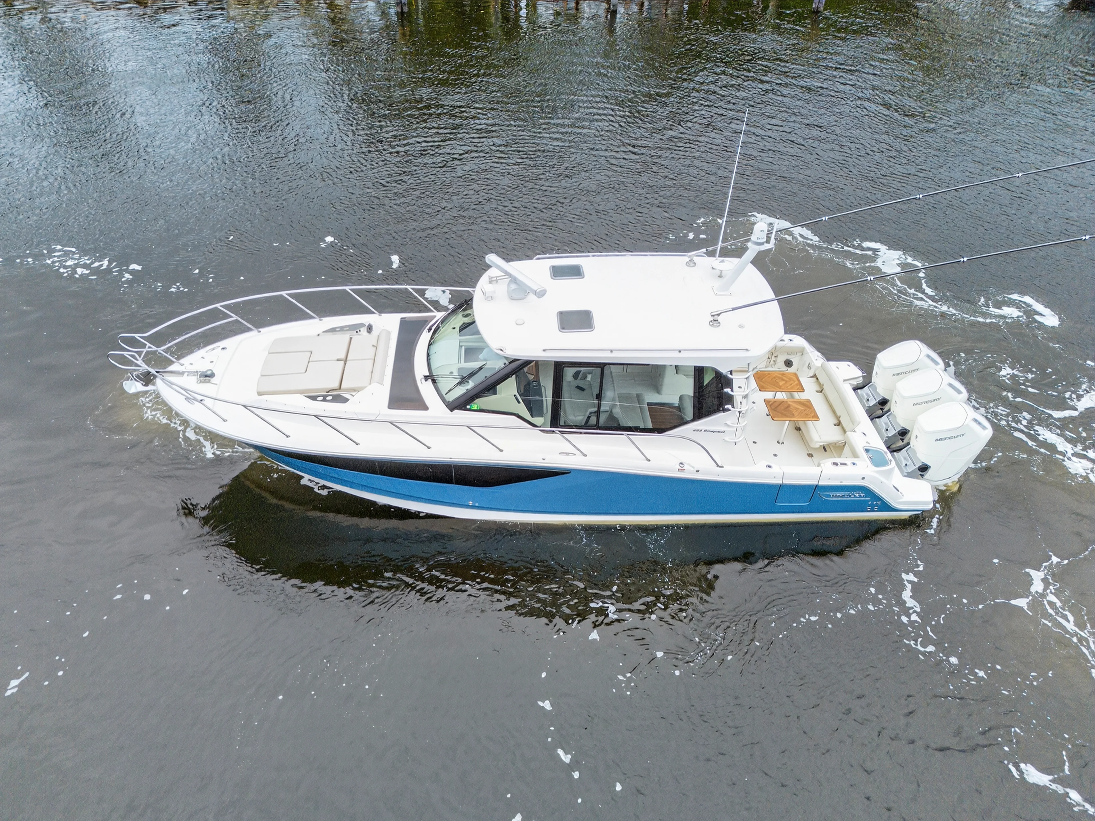 2024 Boston Whaler 405 CONQUEST Image Thumbnail #10