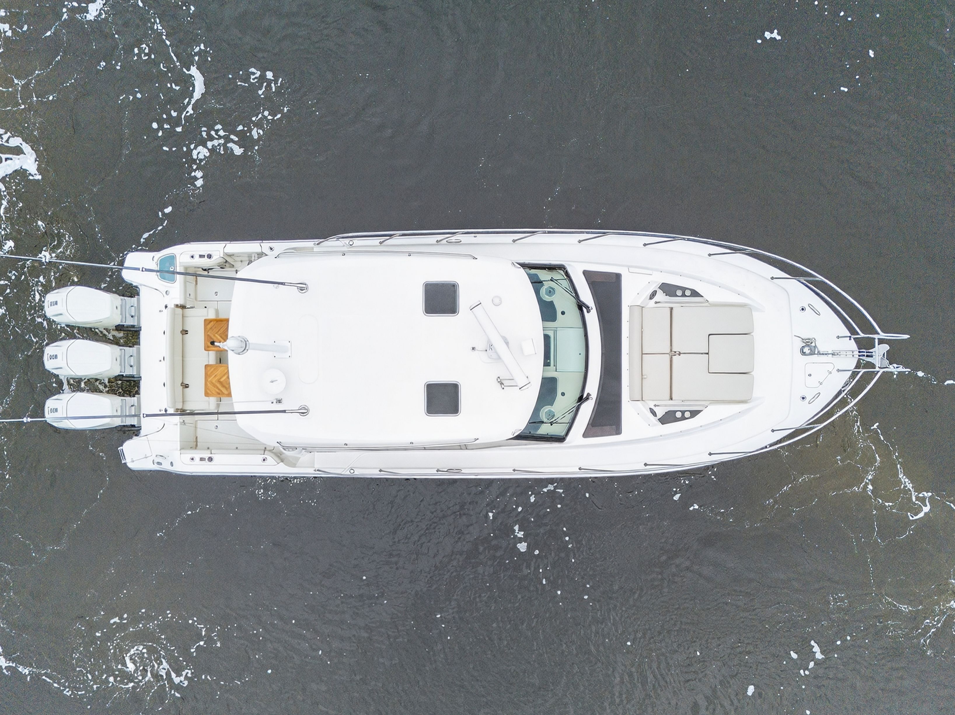 2024 Boston Whaler 405 CONQUEST Image Thumbnail #16