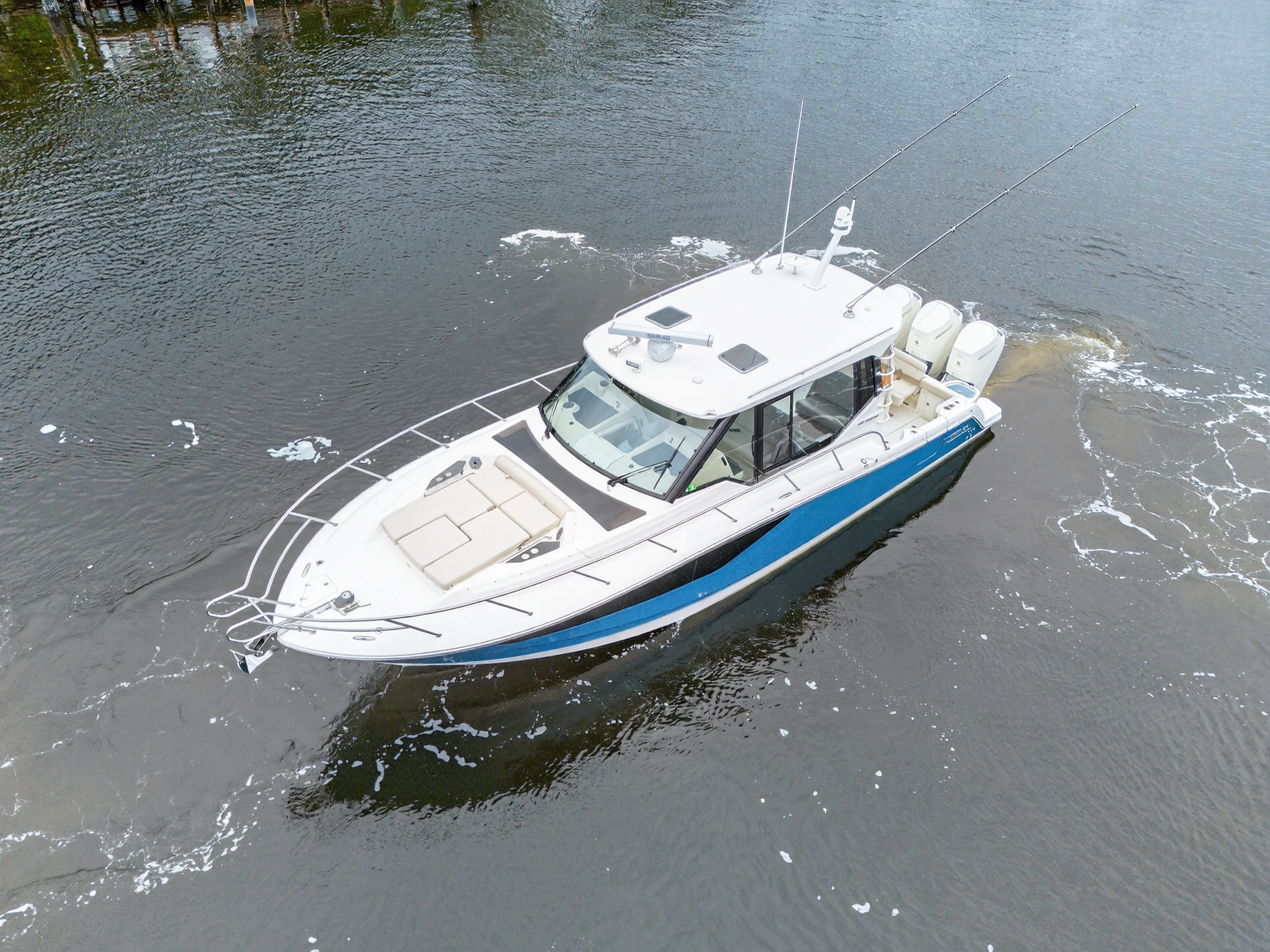 2024 Boston Whaler 405 CONQUEST Image Thumbnail #11