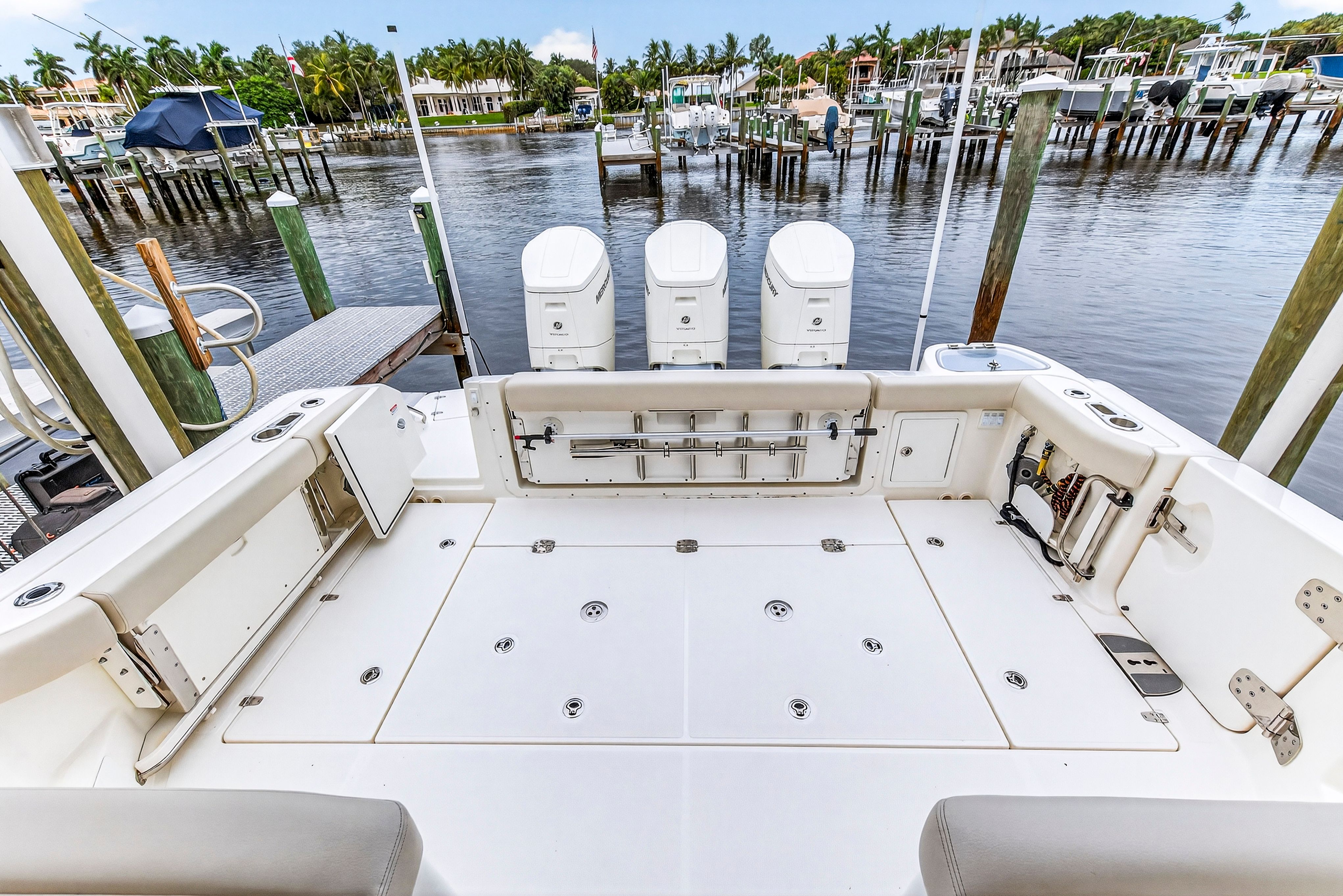 2024 Boston Whaler 405 CONQUEST Image Thumbnail #17