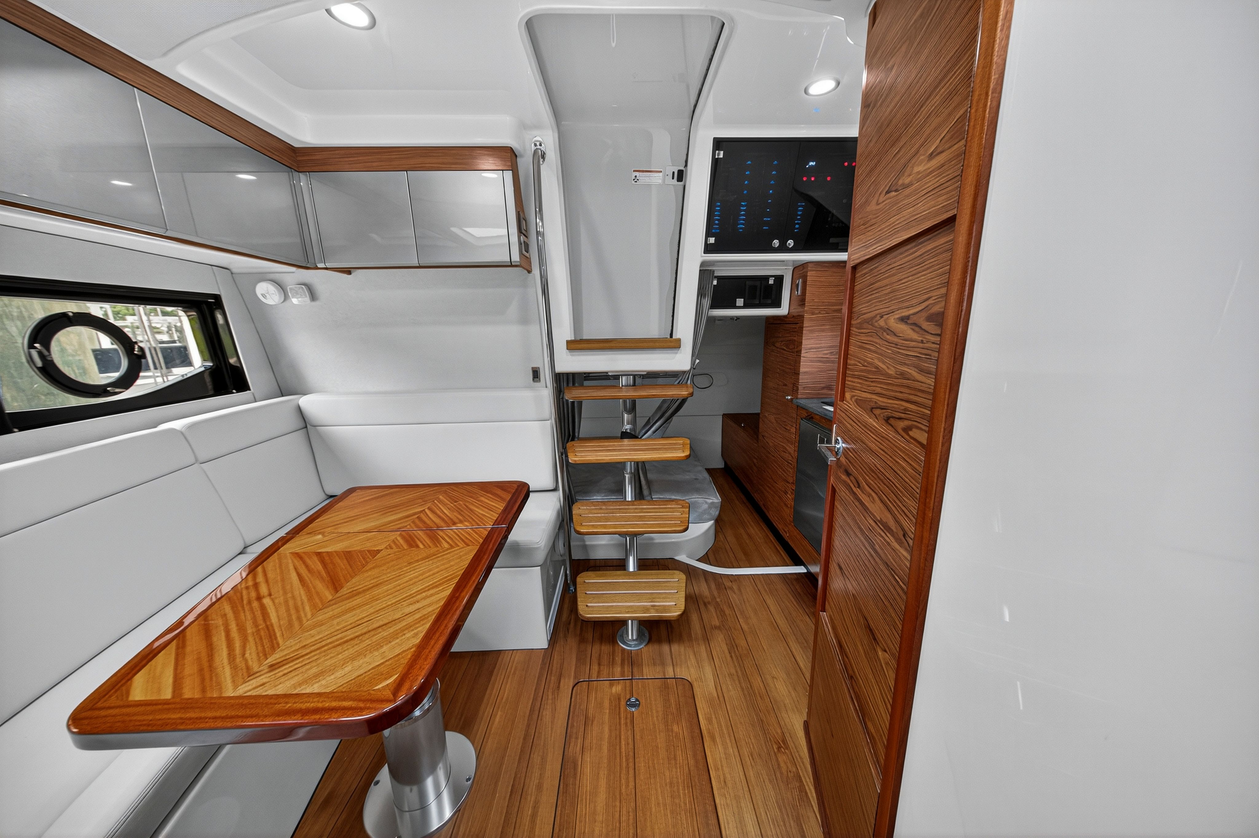 2024 Boston Whaler 405 CONQUEST Image Thumbnail #62