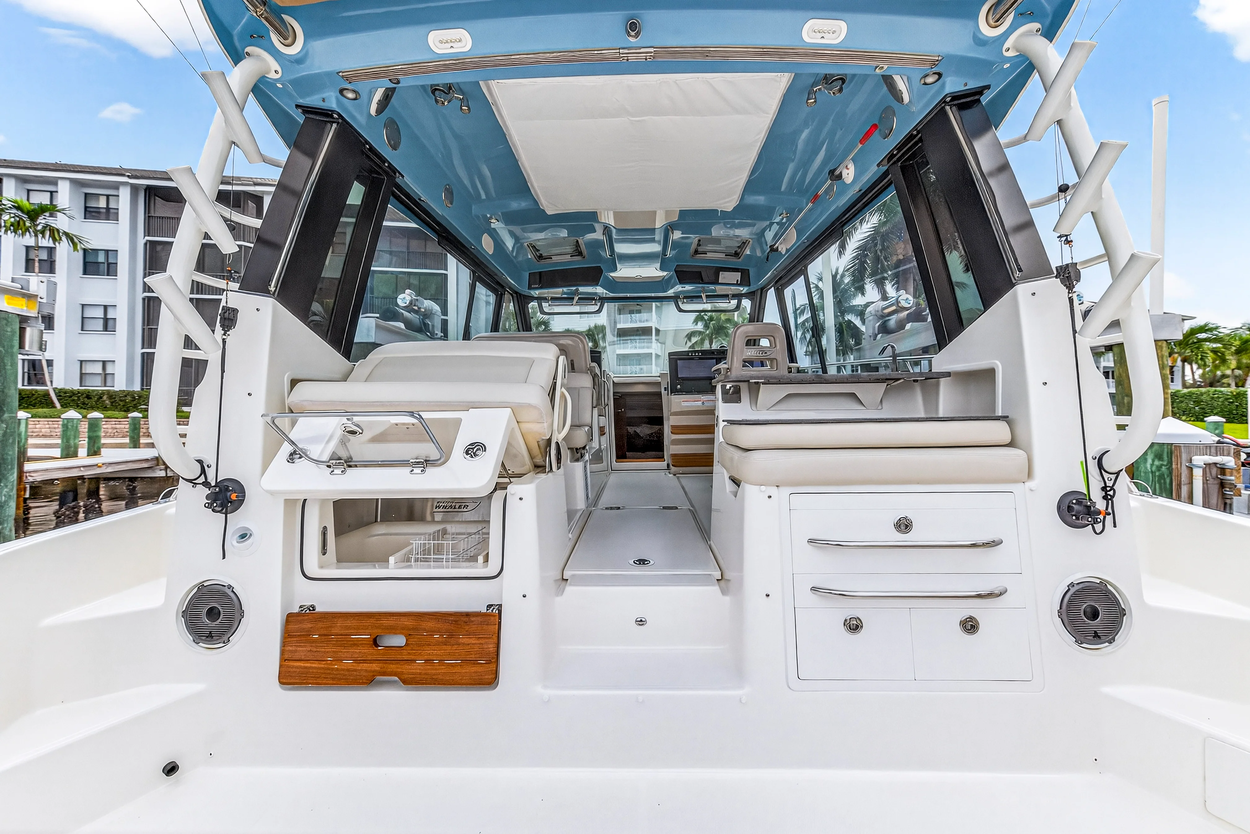 2024 Boston Whaler 405 CONQUEST Image Thumbnail #26