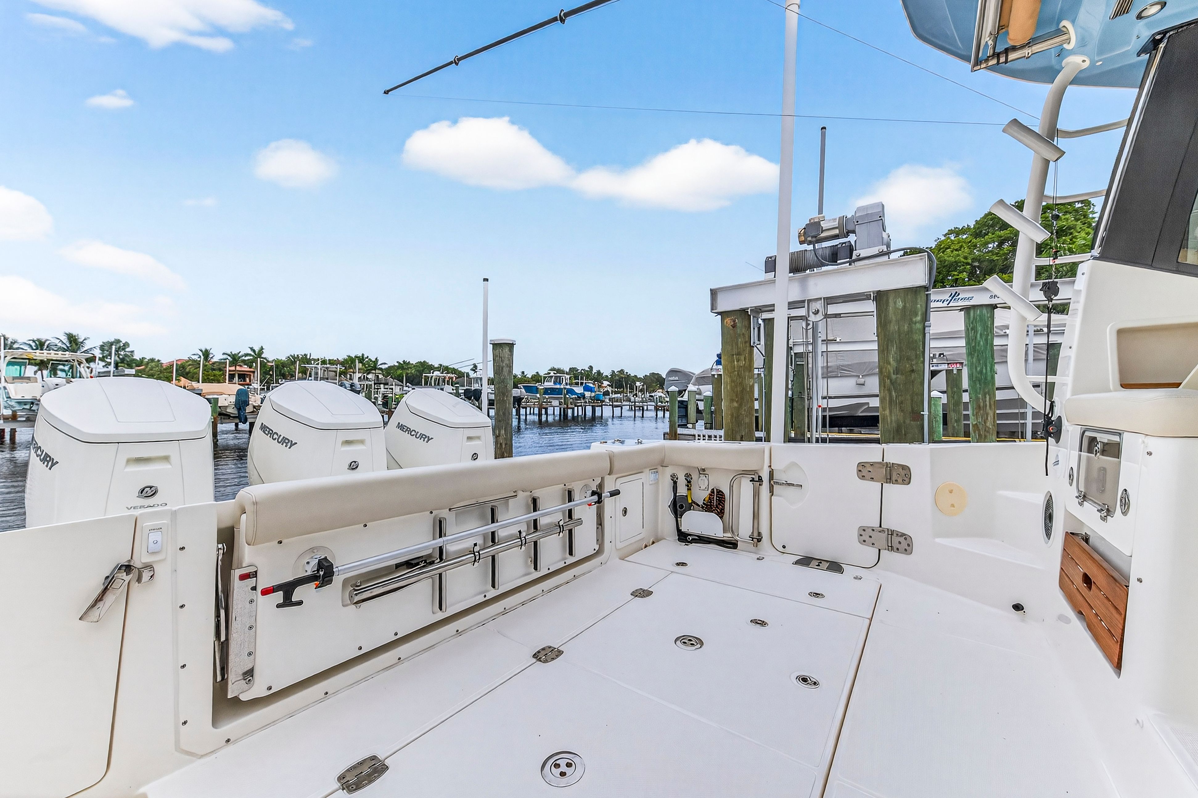 2024 Boston Whaler 405 CONQUEST Image Thumbnail #23