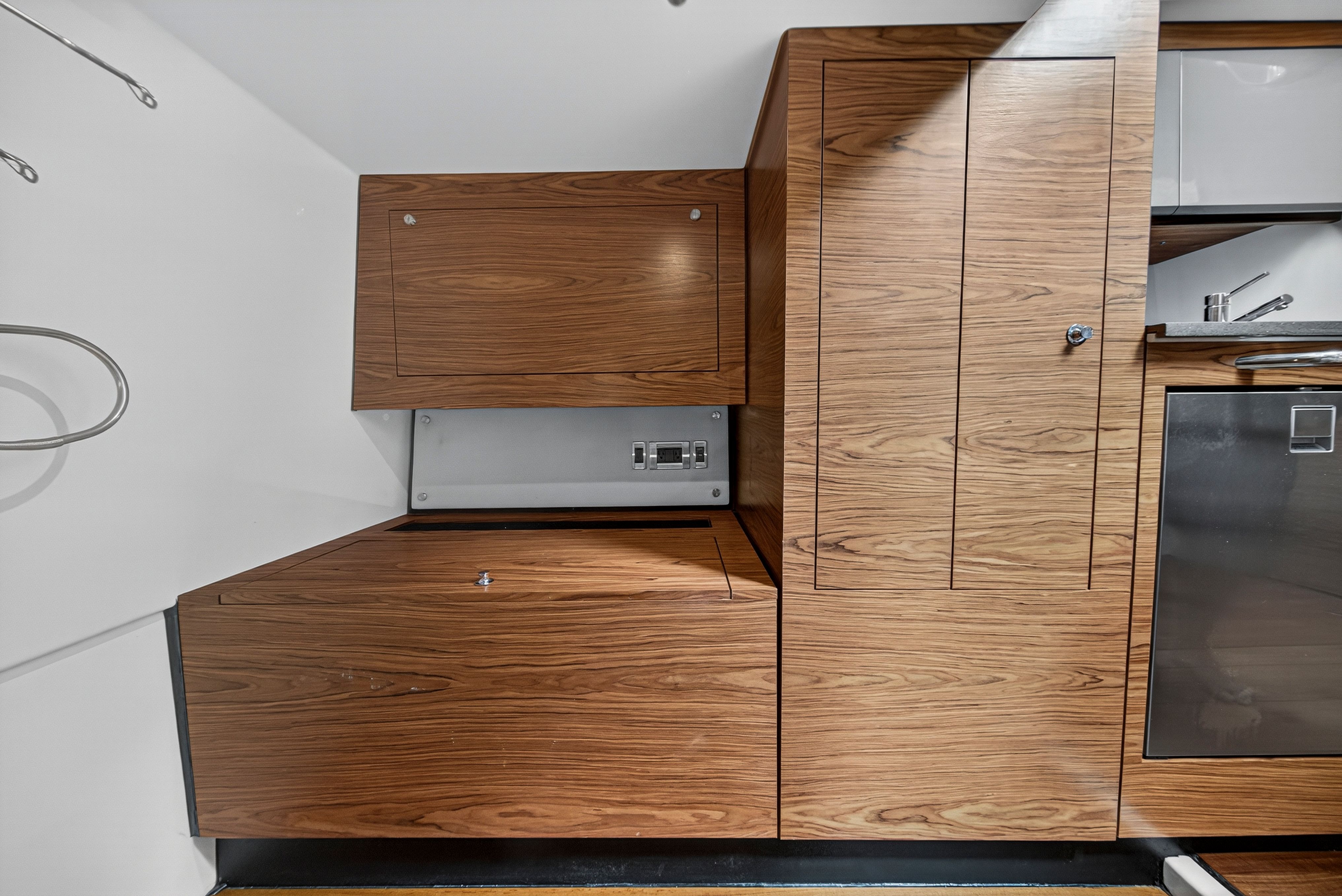 2024 Boston Whaler 405 CONQUEST Image Thumbnail #67