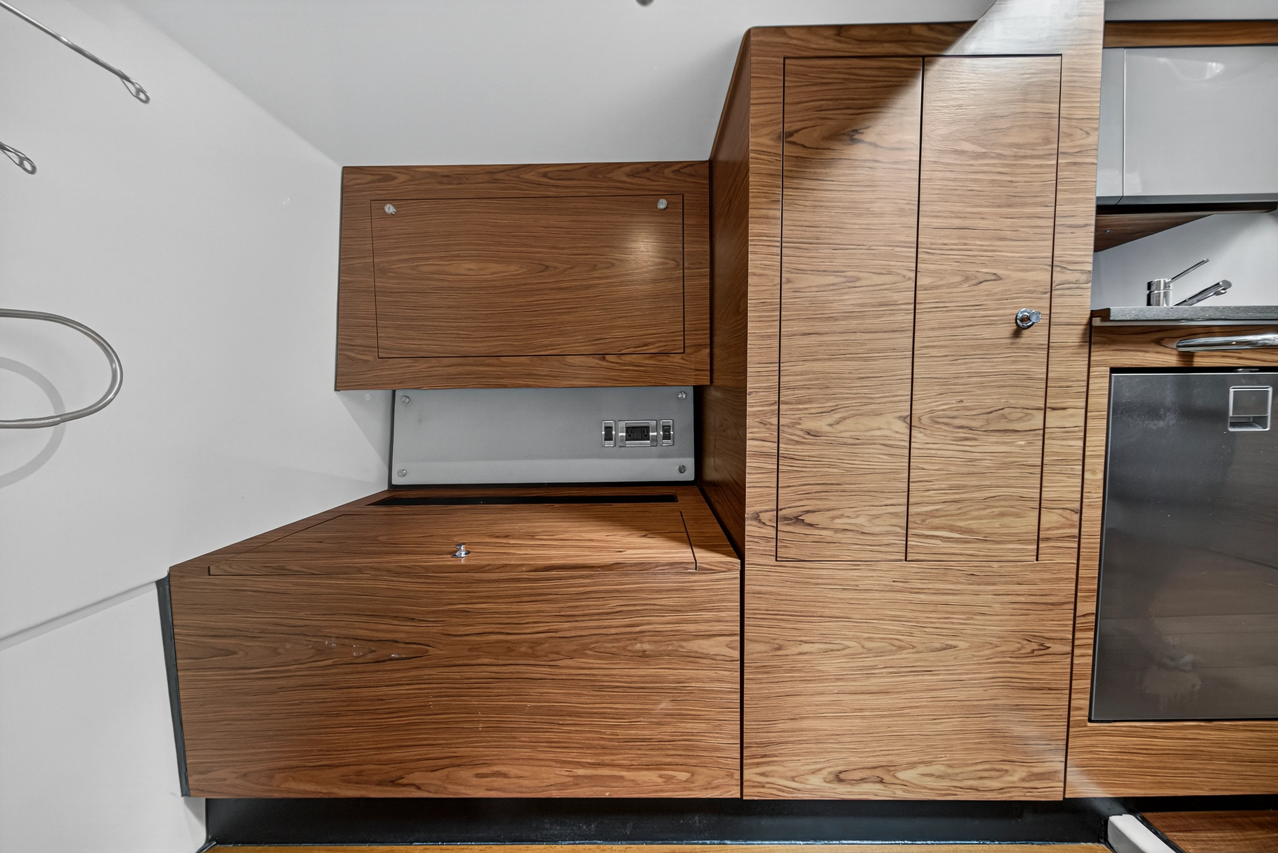 2024 Boston Whaler 405 CONQUEST Image Thumbnail #67