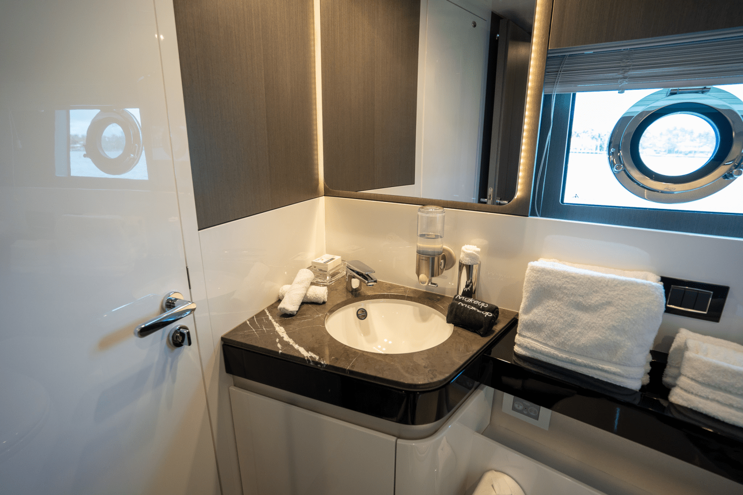 2019 Azimut S7 Image Thumbnail #29