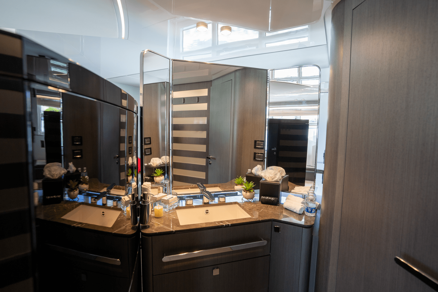 2019 Azimut S7 Image Thumbnail #24