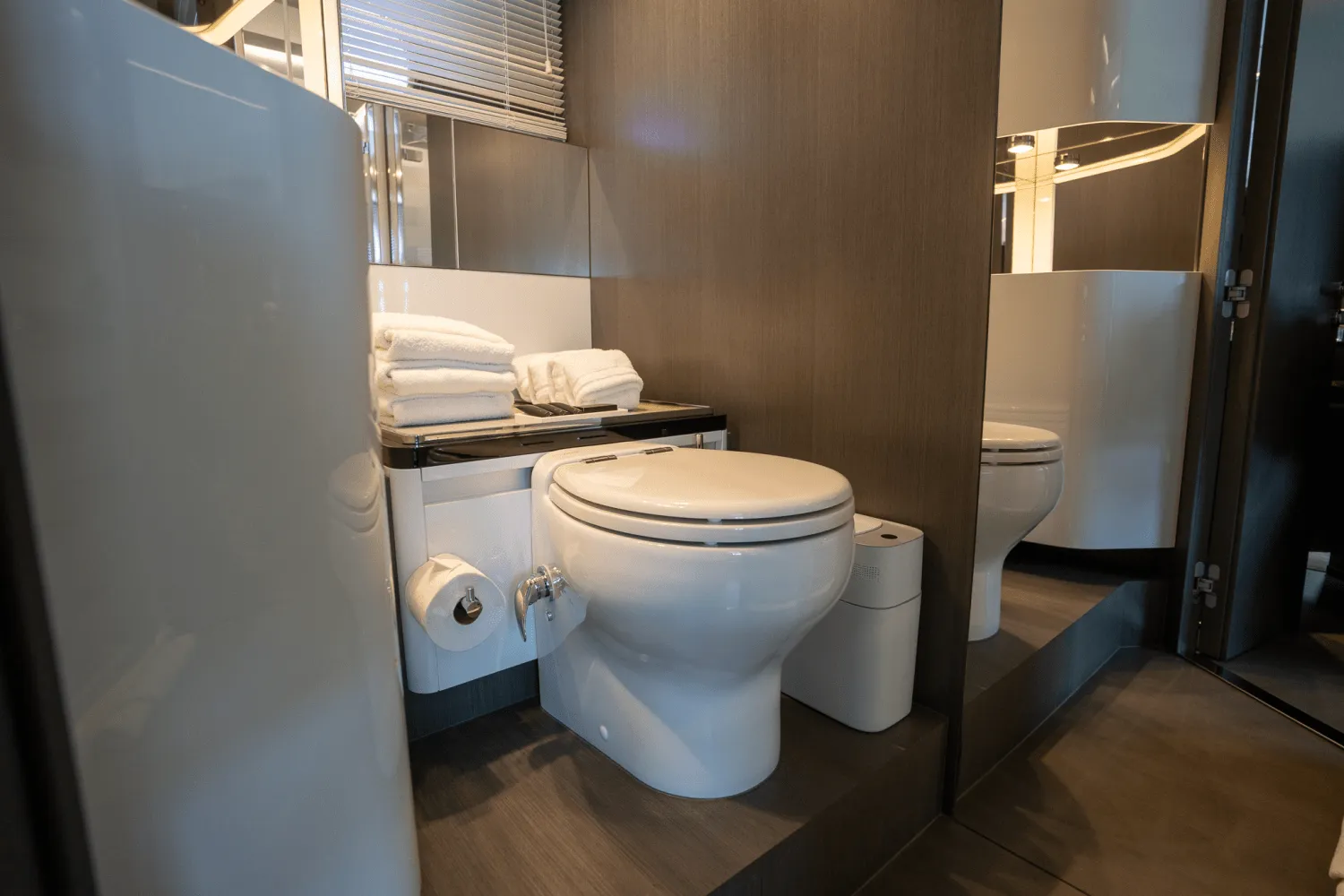 2019 Azimut S7 Image Thumbnail #23