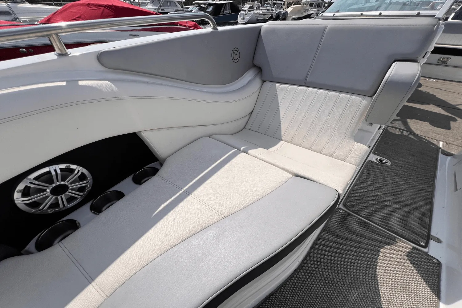 2016 Cruisers Yachts 298 SS Image Thumbnail #27