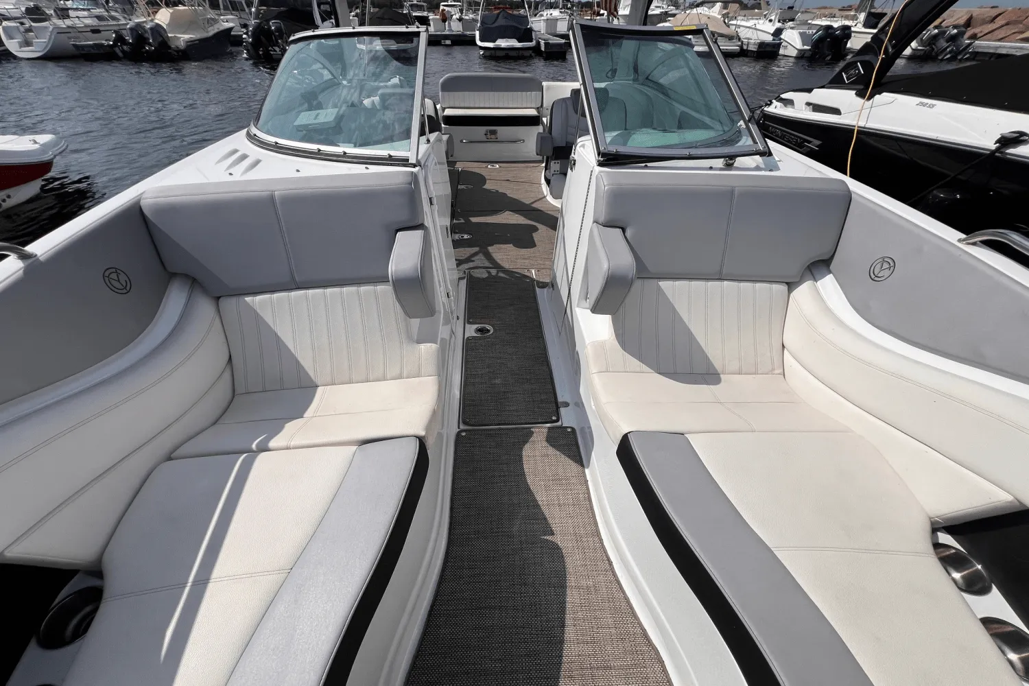 2016 Cruisers Yachts 298 SS Image Thumbnail #30