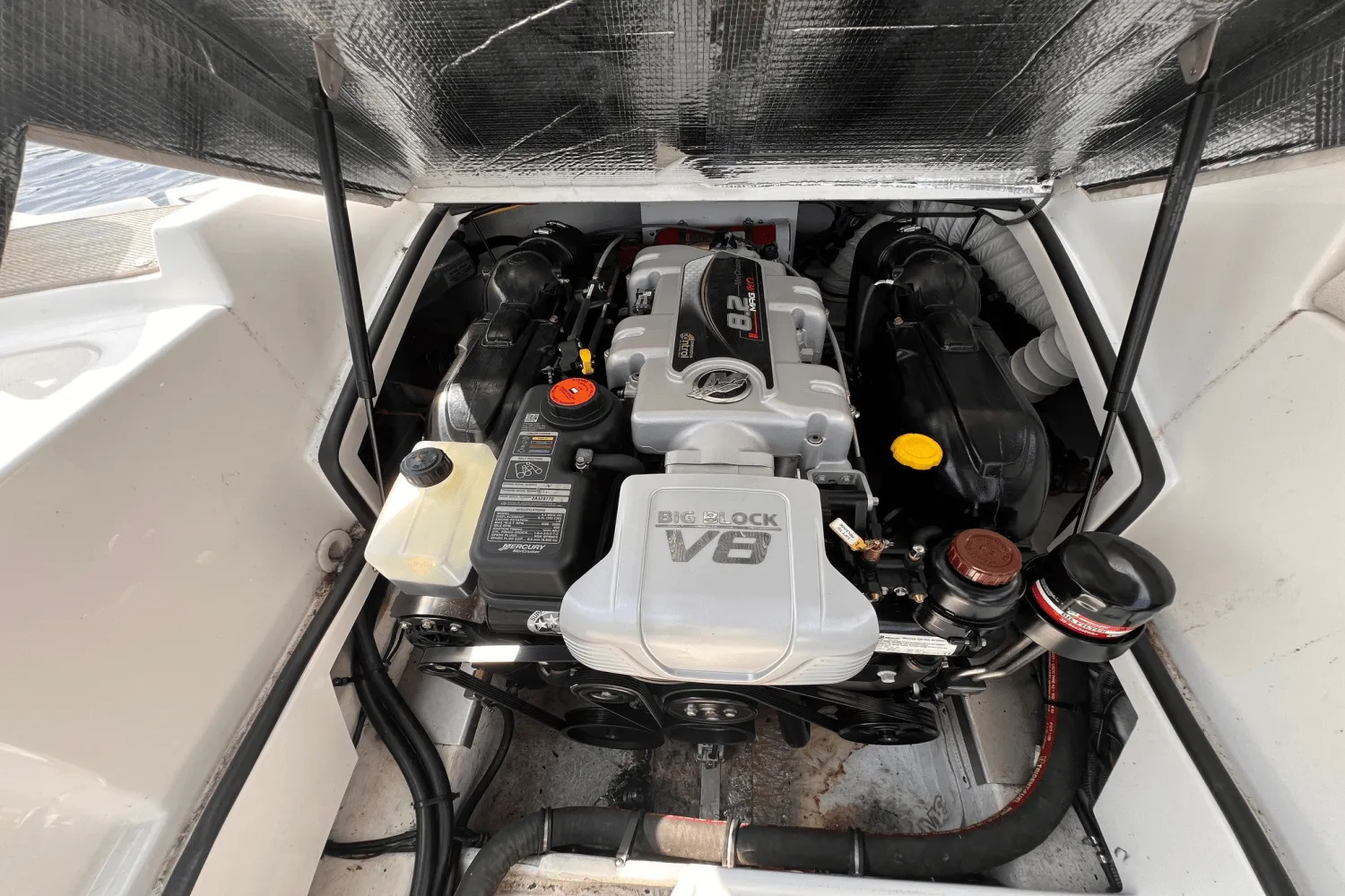 2016 Cruisers Yachts 298 SS Image Thumbnail #11