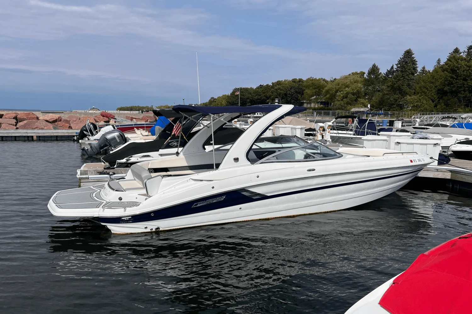 2016 Cruisers Yachts 298 SS Image Thumbnail #3