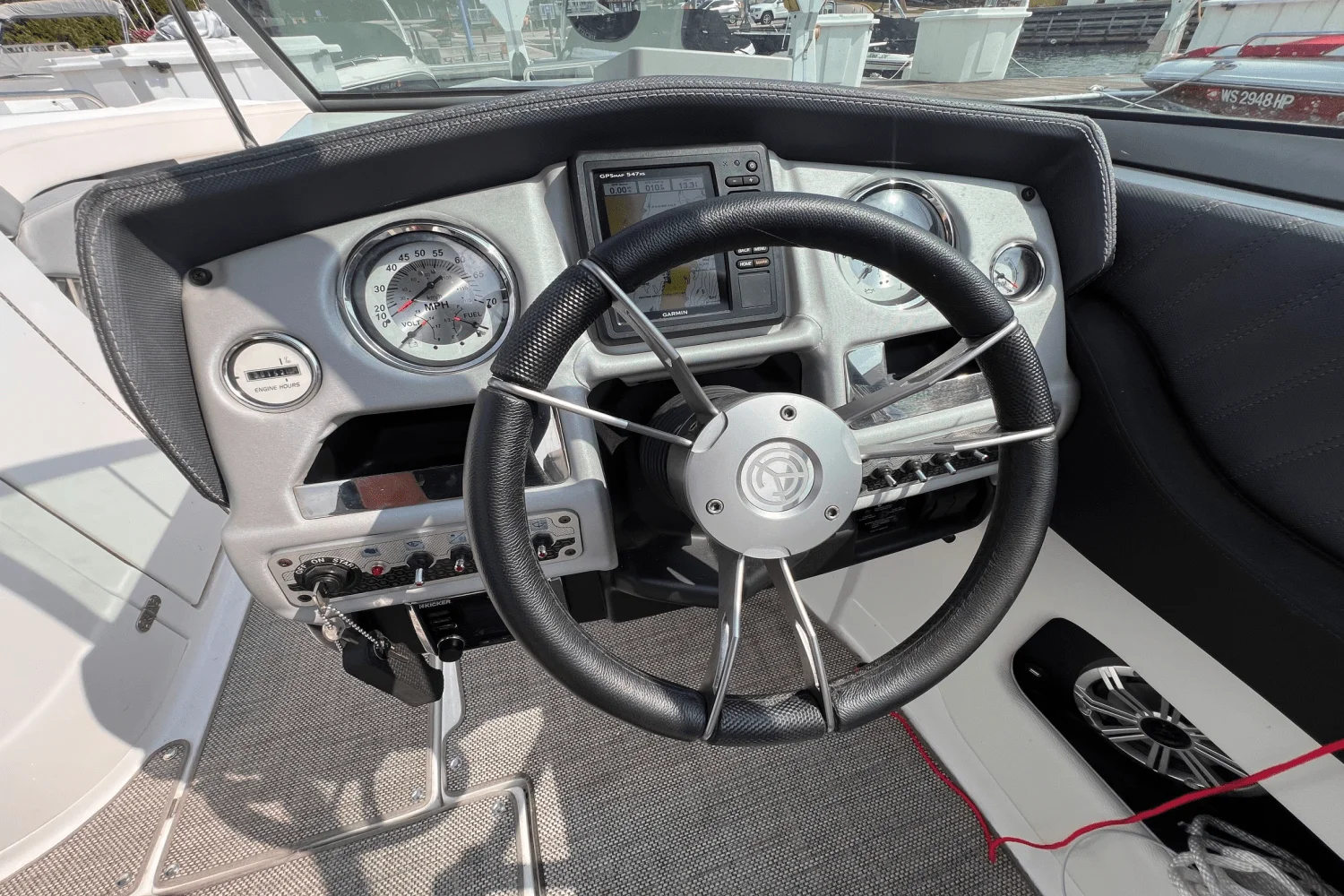 2016 Cruisers Yachts 298 SS Image Thumbnail #21