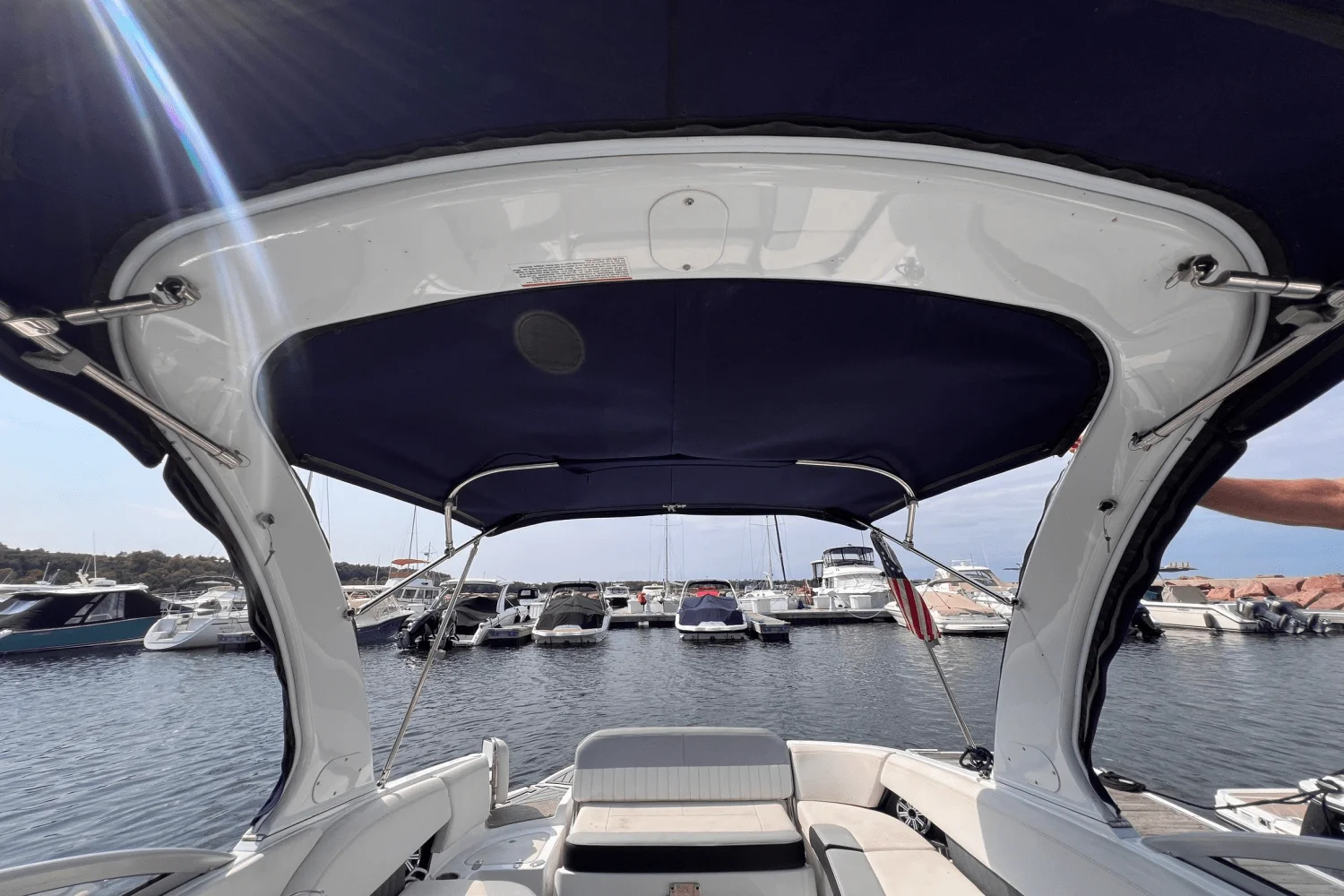 2016 Cruisers Yachts 298 SS Image Thumbnail #12