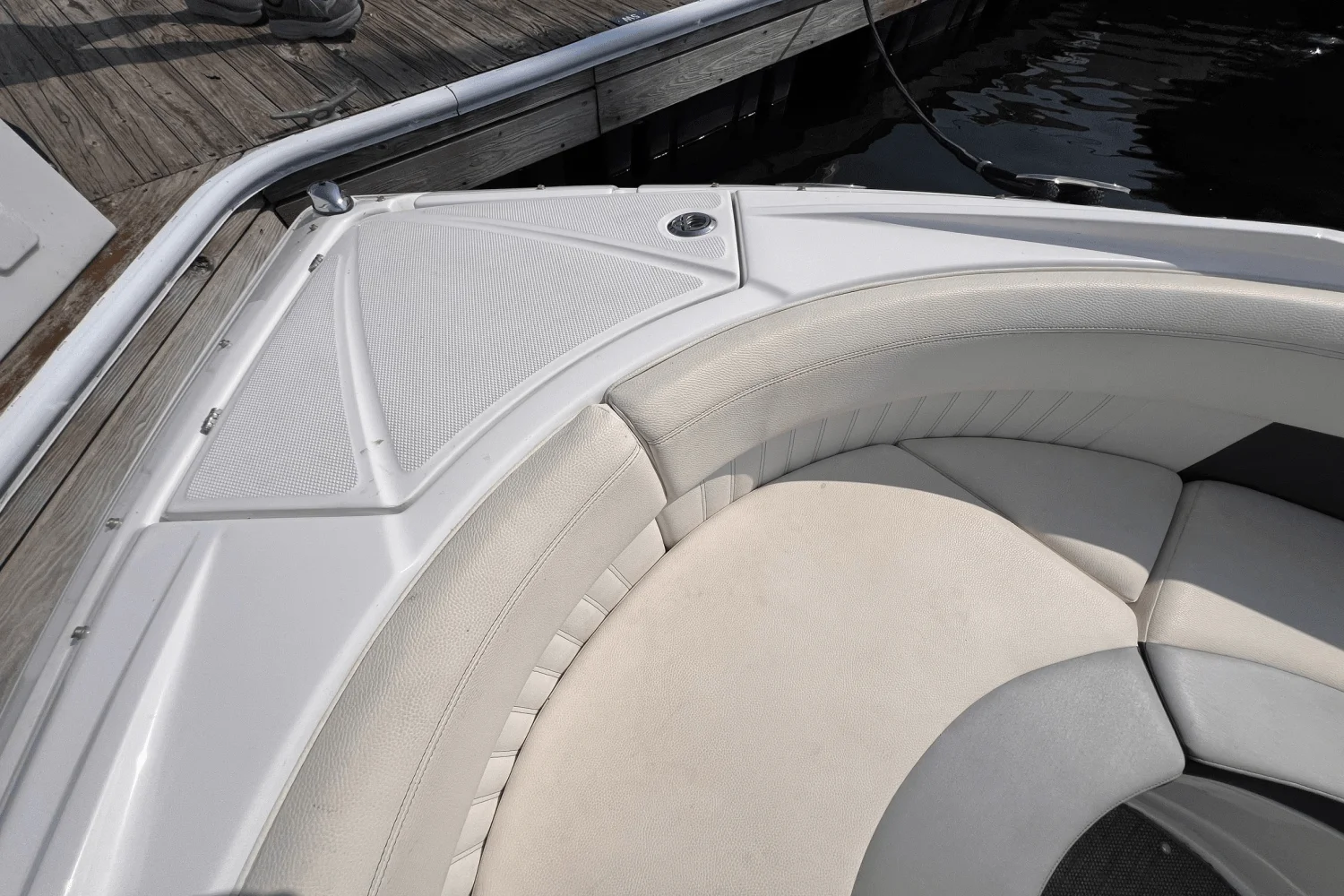 2016 Cruisers Yachts 298 SS Image Thumbnail #29