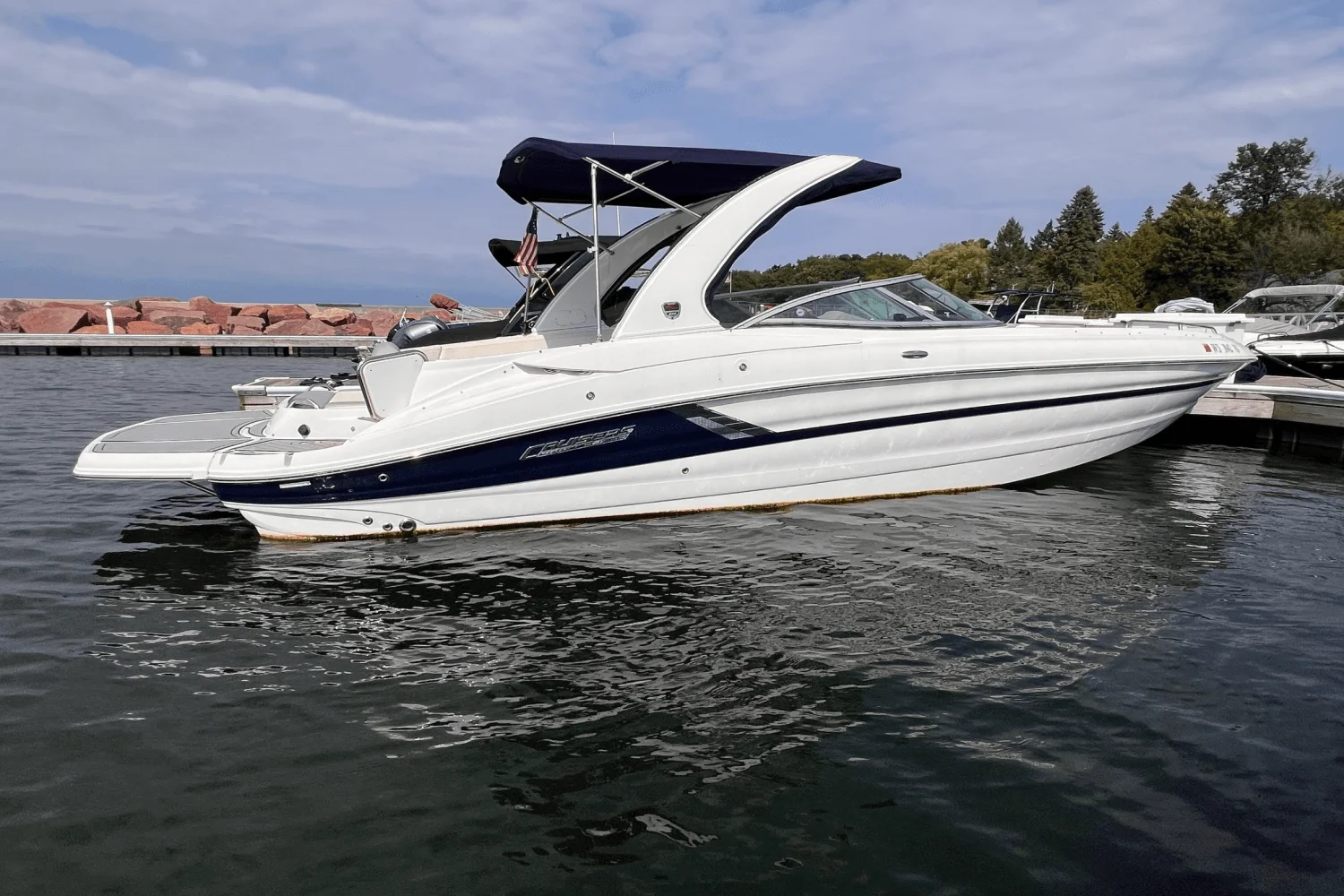 2016 Cruisers Yachts 298 SS Image Thumbnail #2