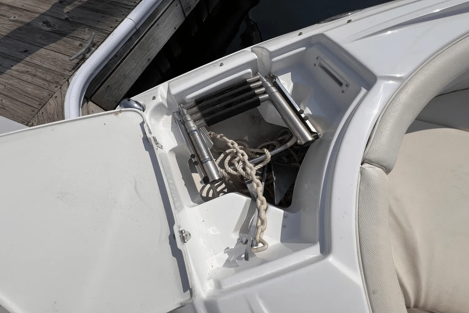 2016 Cruisers Yachts 298 SS Image Thumbnail #28