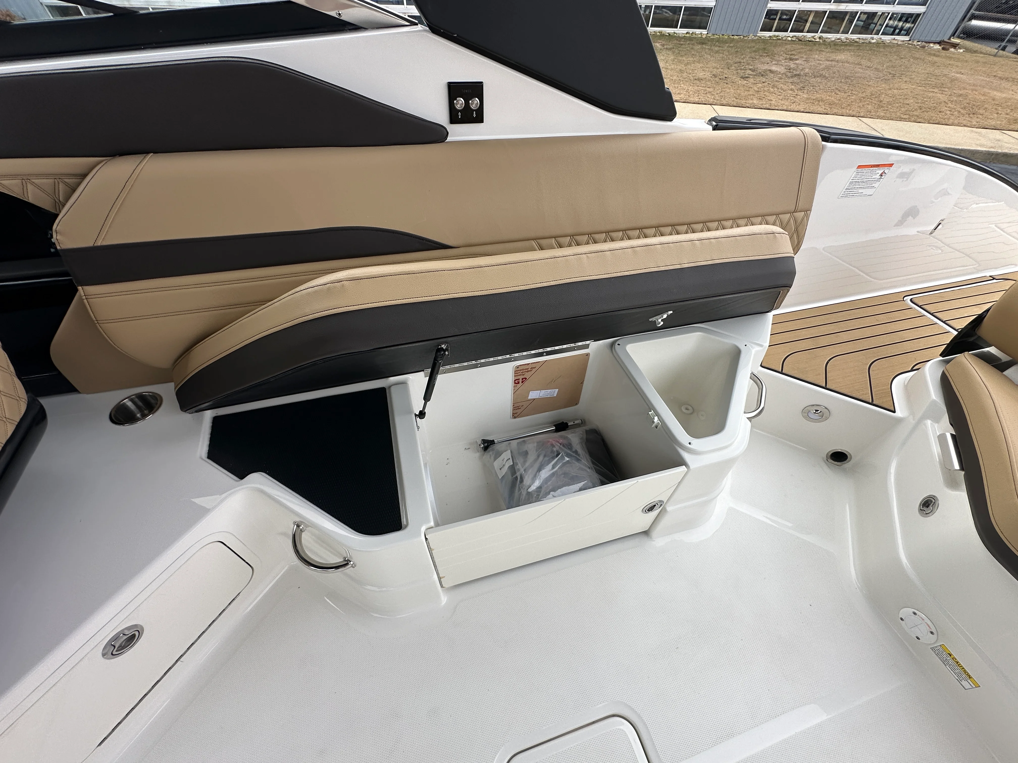 2026 Sea Ray SLX 280 Image Thumbnail #21