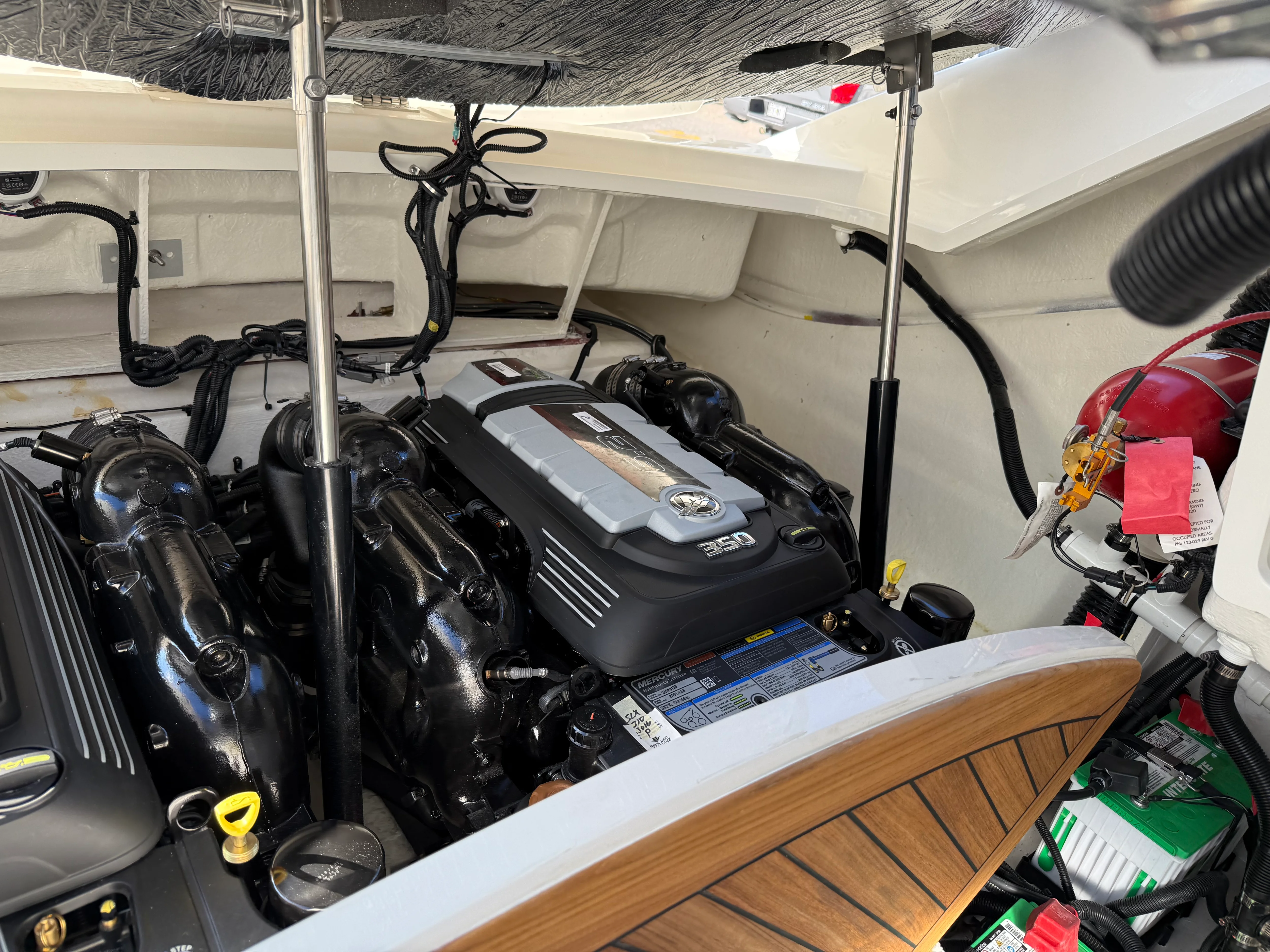 2026 Sea Ray SLX 310 Image Thumbnail #43