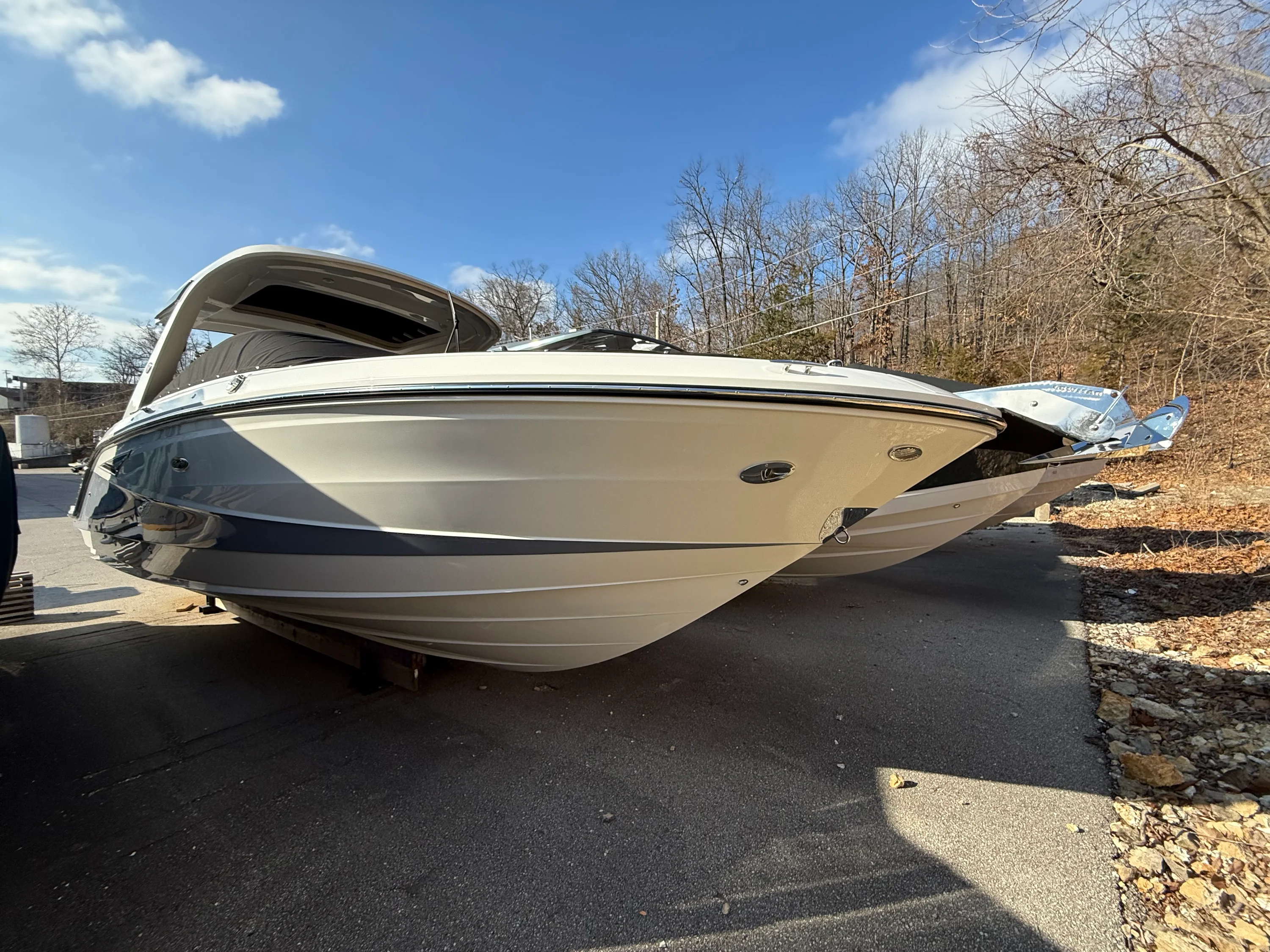 2026 Sea Ray SLX 310 Image Thumbnail #2