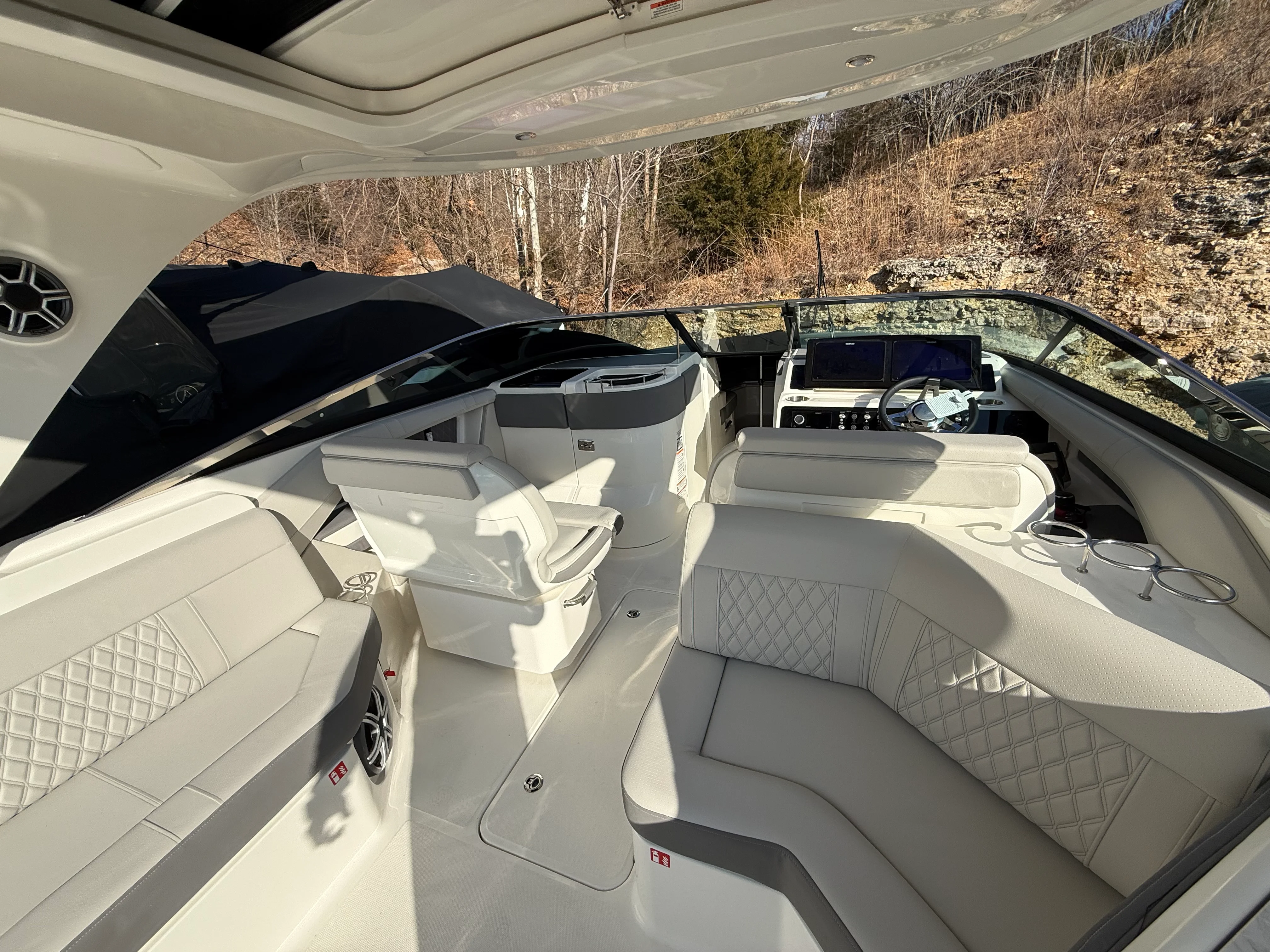 2026 Sea Ray SLX 310 Image Thumbnail #17