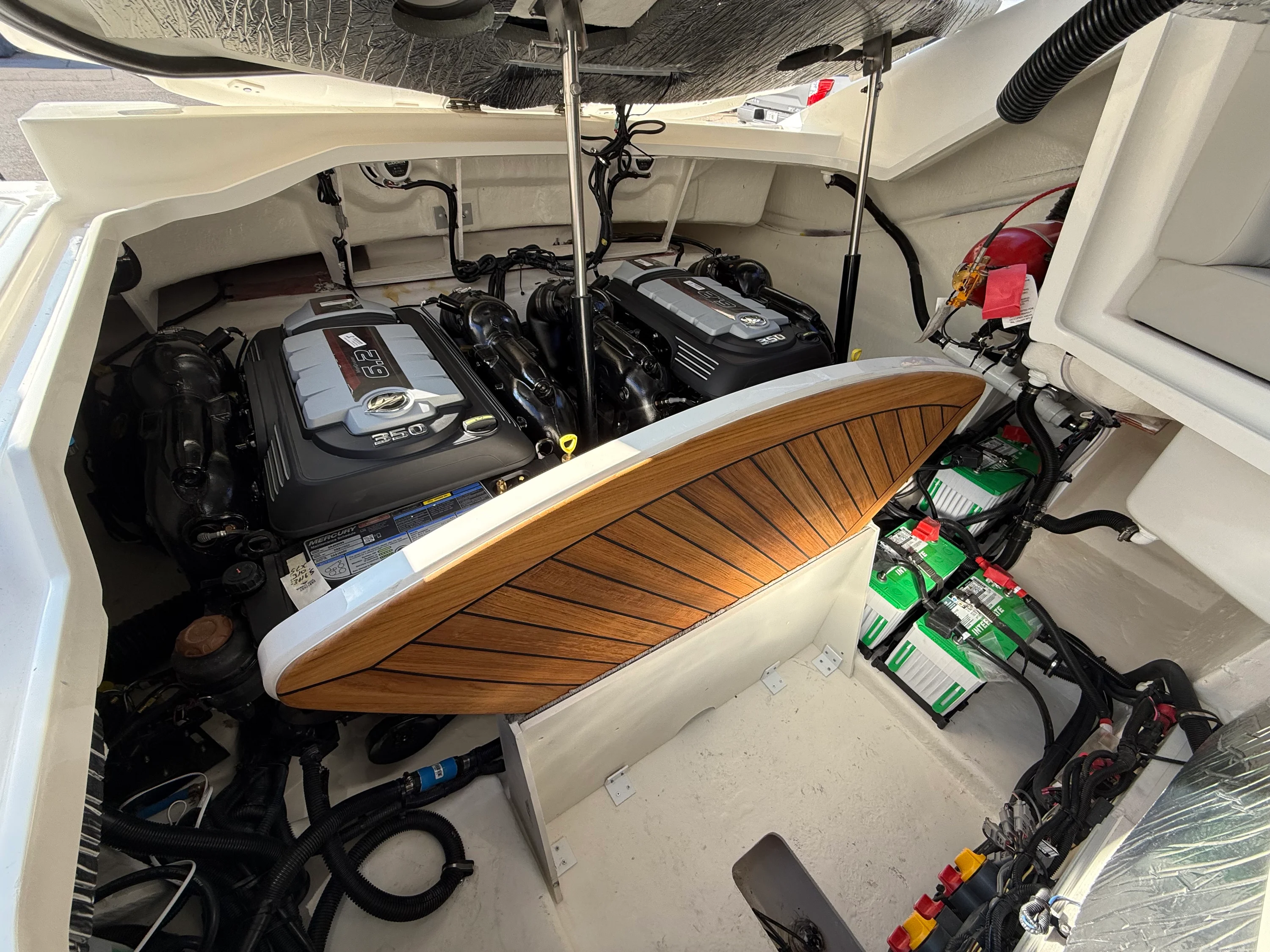 2026 Sea Ray SLX 310 Image Thumbnail #44