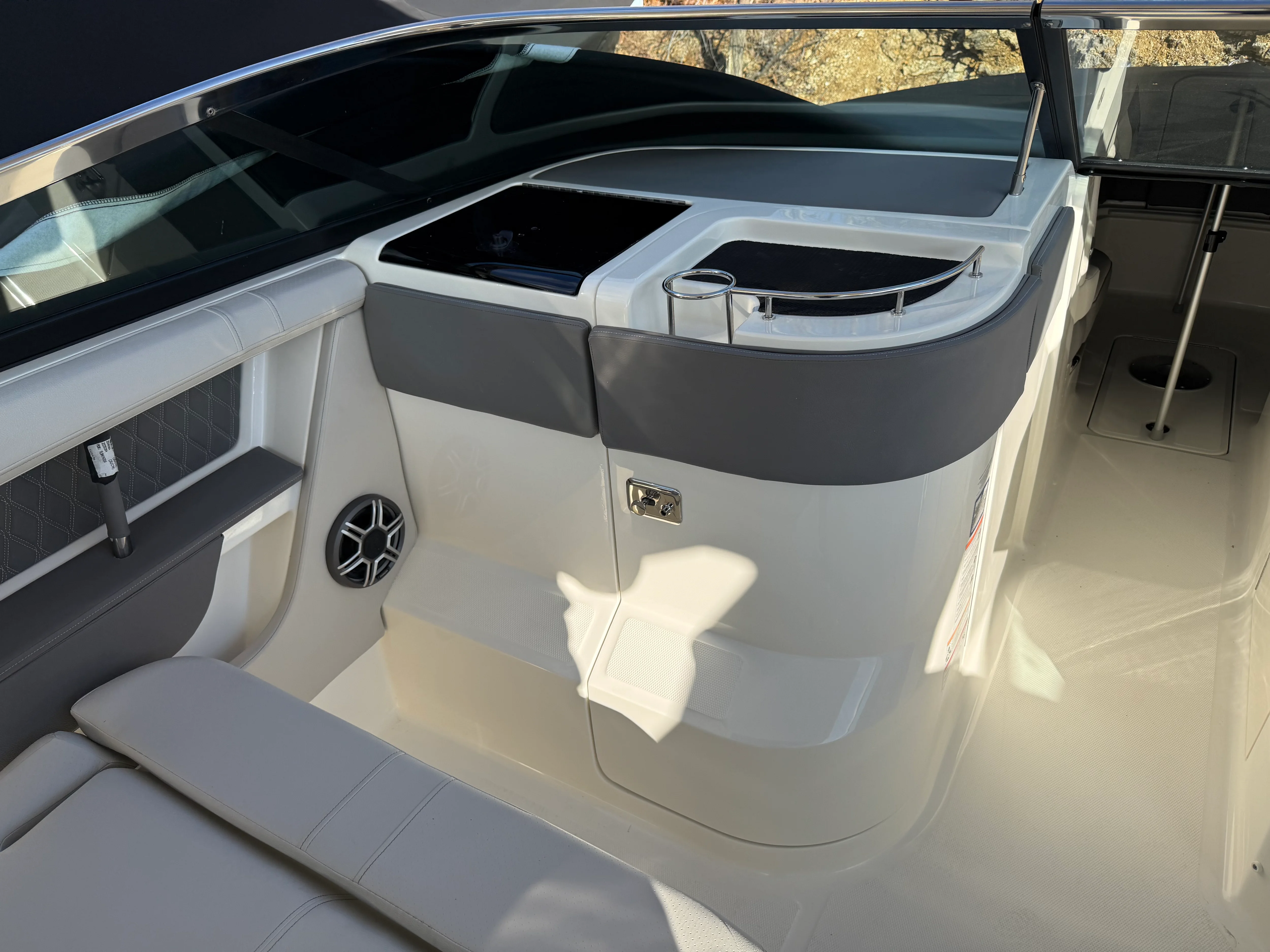 2026 Sea Ray SLX 310 Image Thumbnail #28