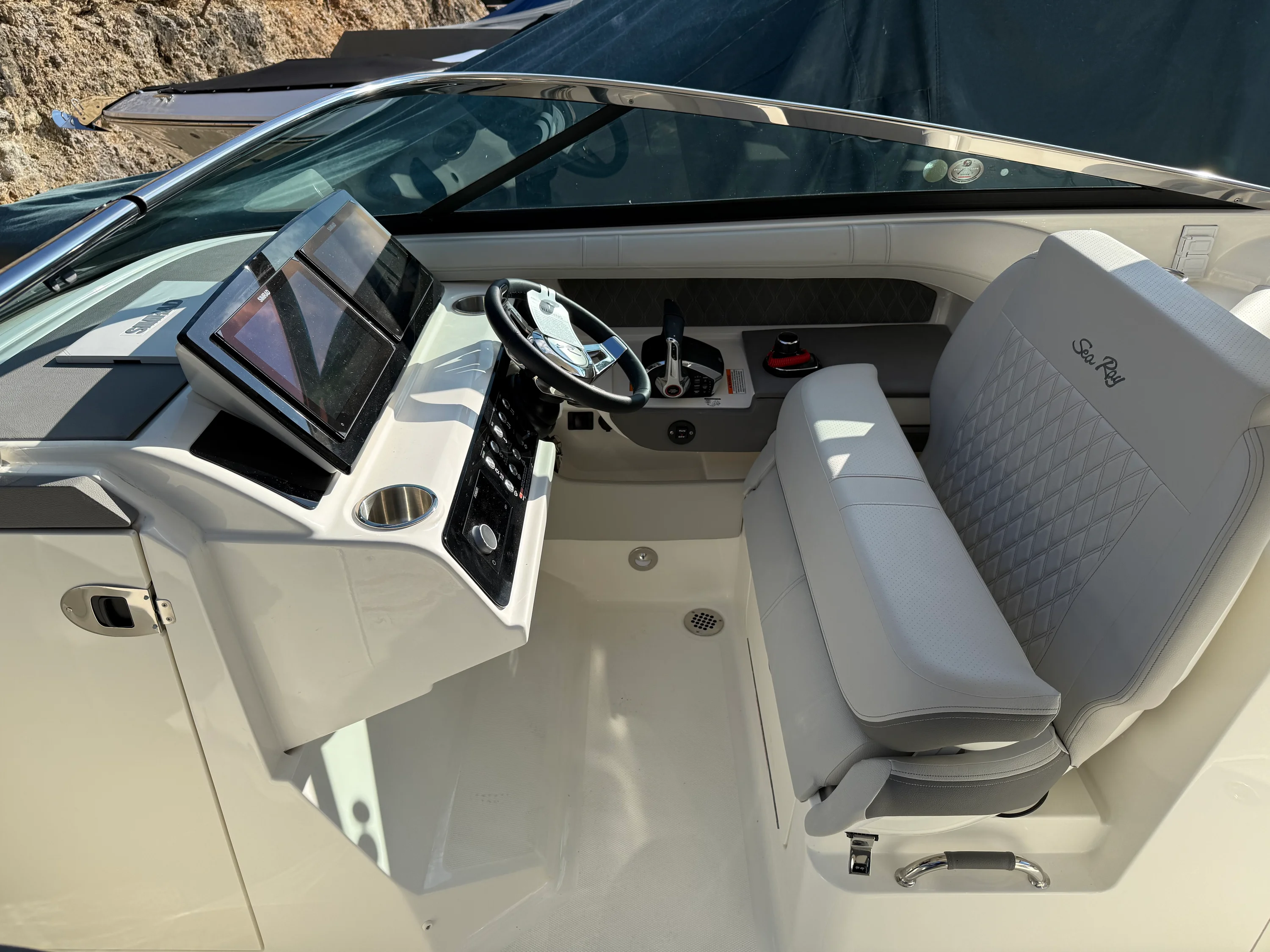 2026 Sea Ray SLX 310 Image Thumbnail #24