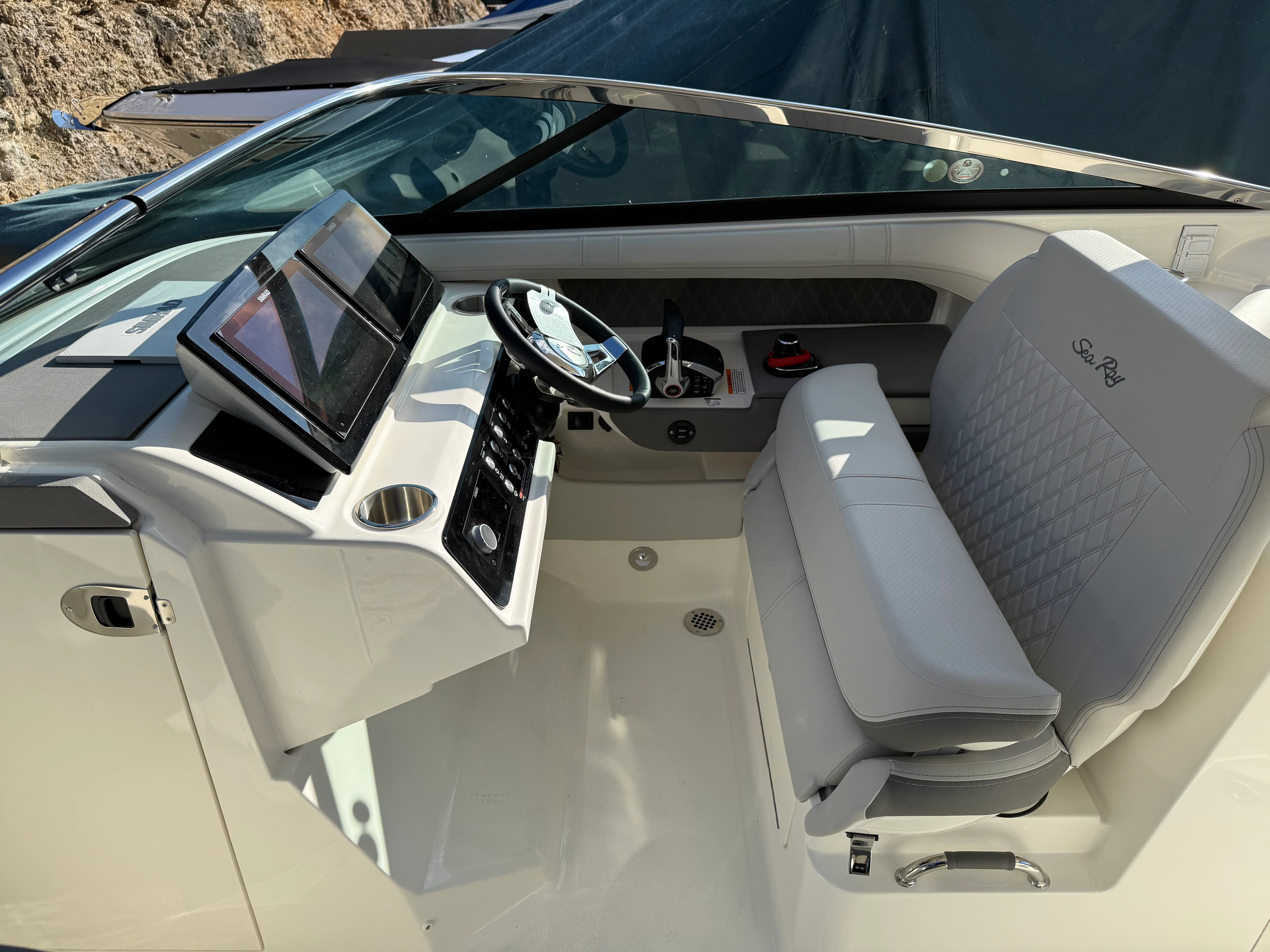 2026 Sea Ray SLX 310 Image Thumbnail #24