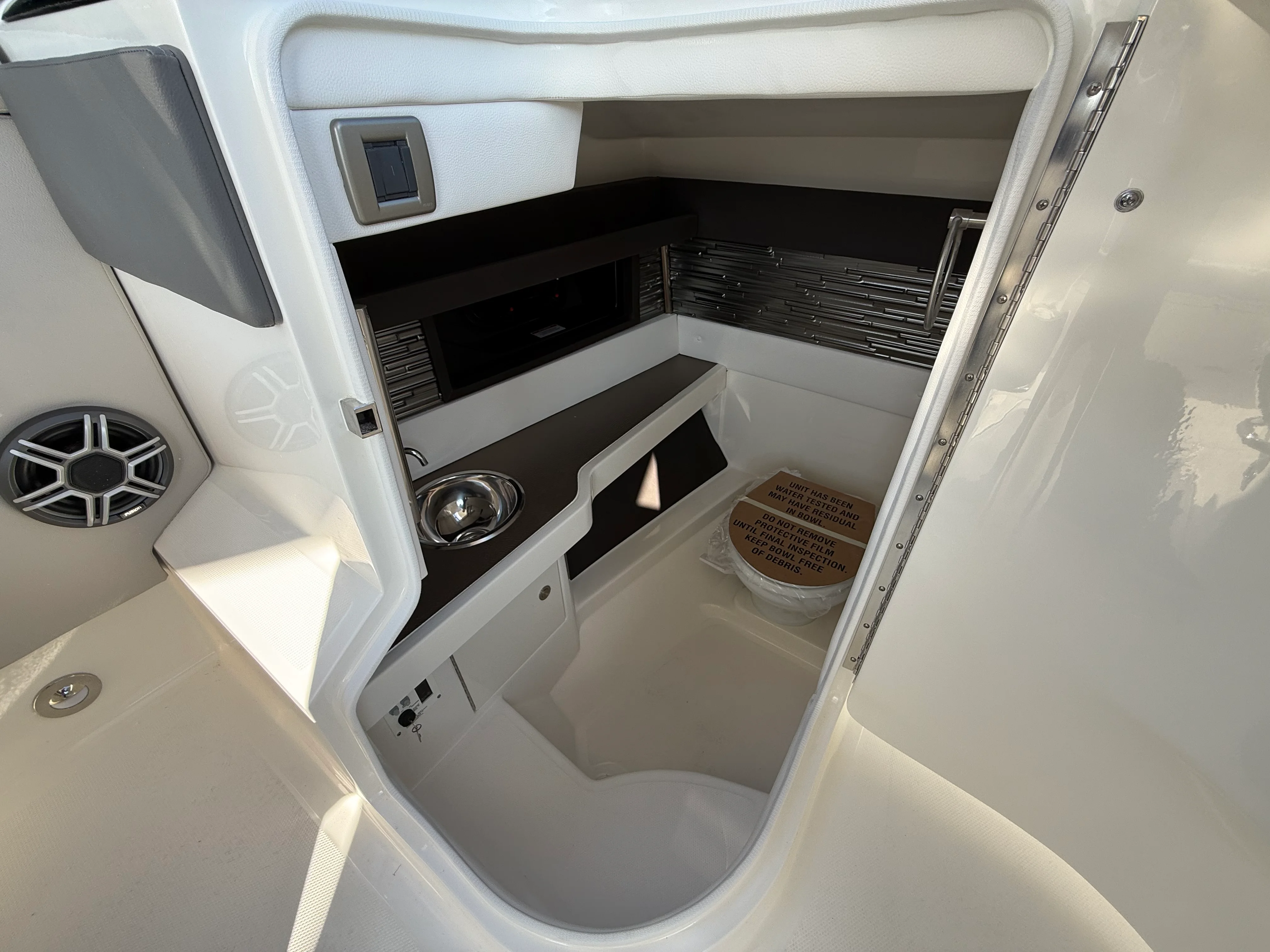 2026 Sea Ray SLX 310 Image Thumbnail #30