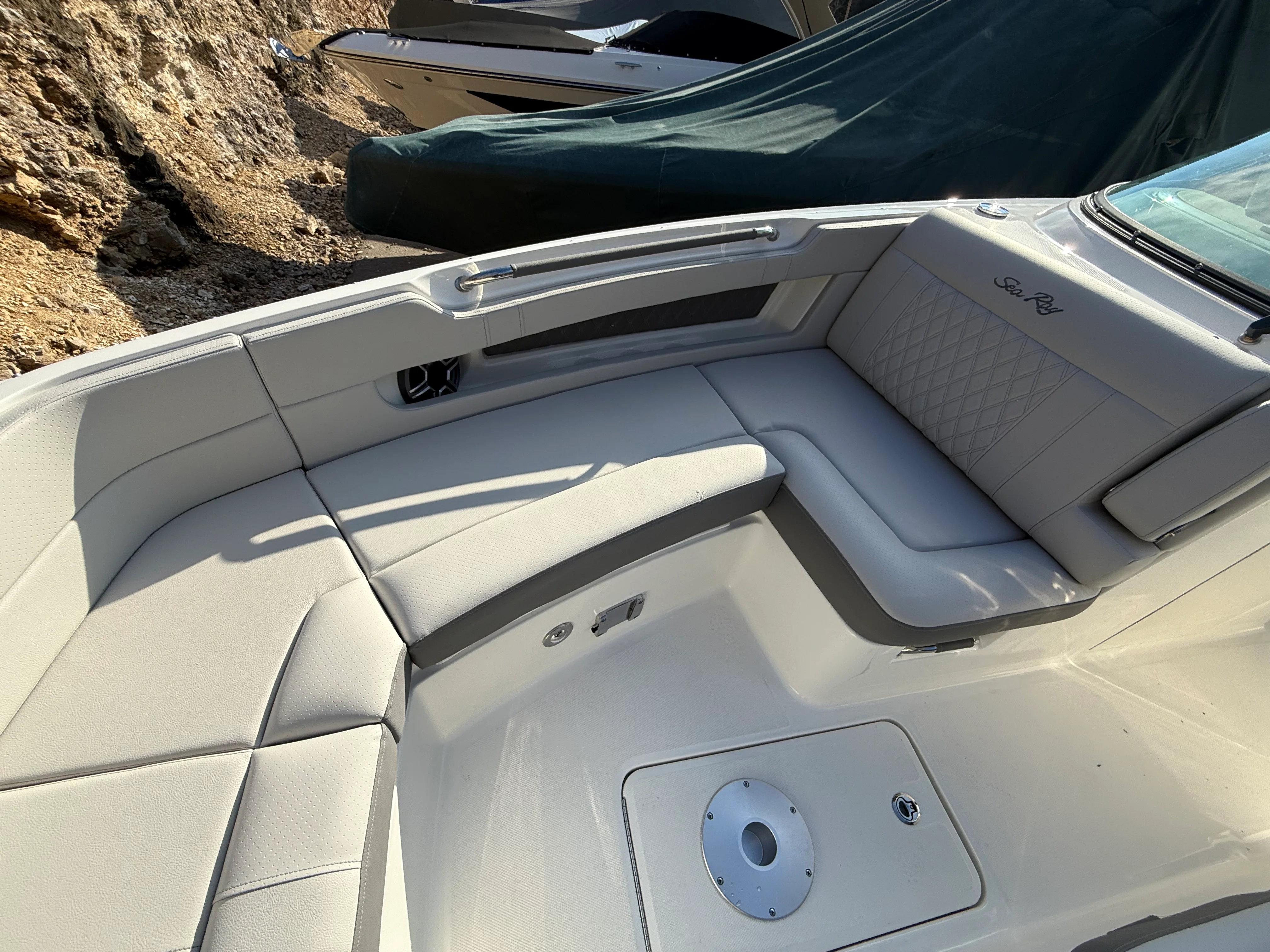 2026 Sea Ray SLX 310 Image Thumbnail #35