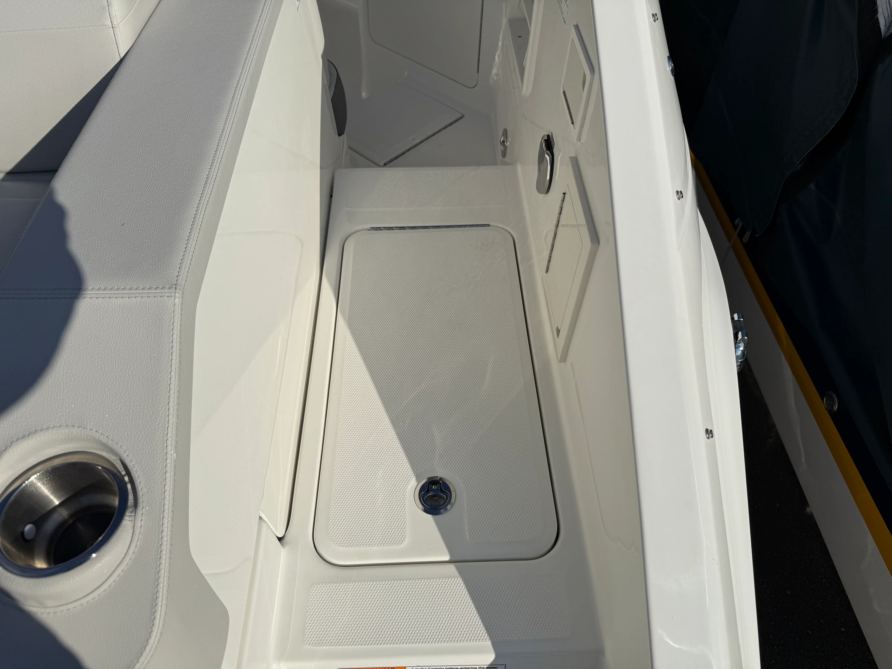 2026 Sea Ray SLX 310 Image Thumbnail #12