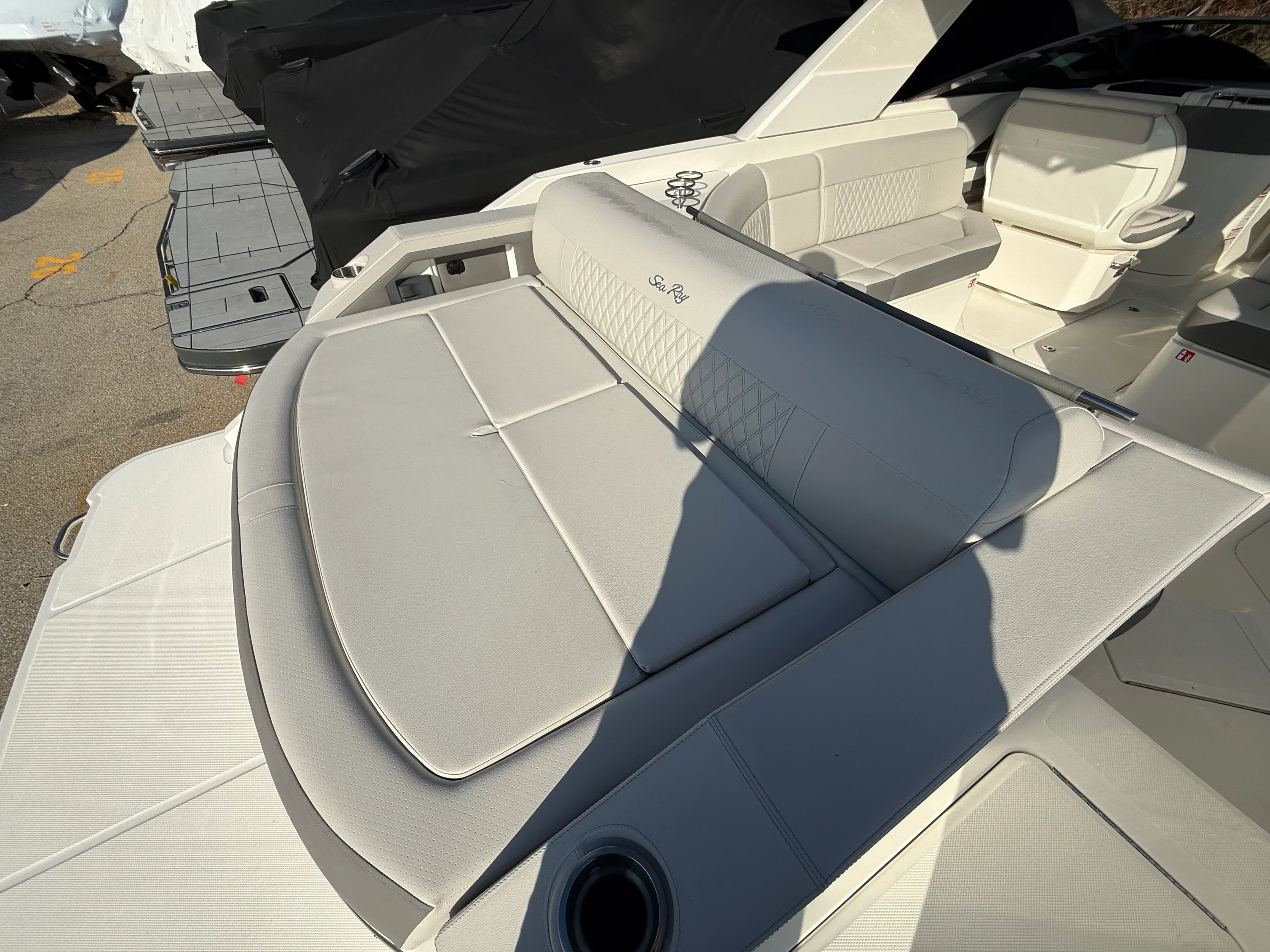 2026 Sea Ray SLX 310 Image Thumbnail #15