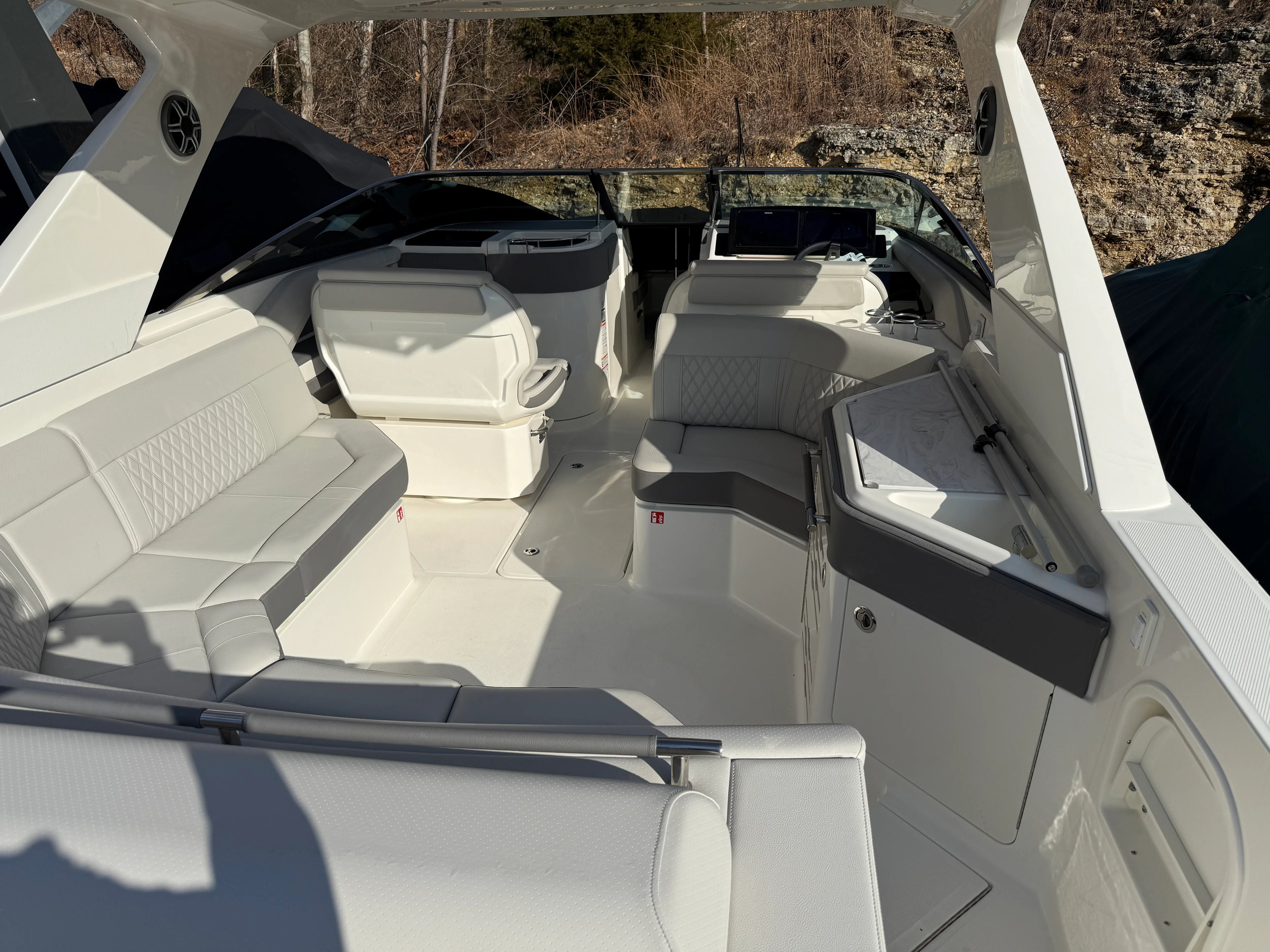 2026 Sea Ray SLX 310 Image Thumbnail #14