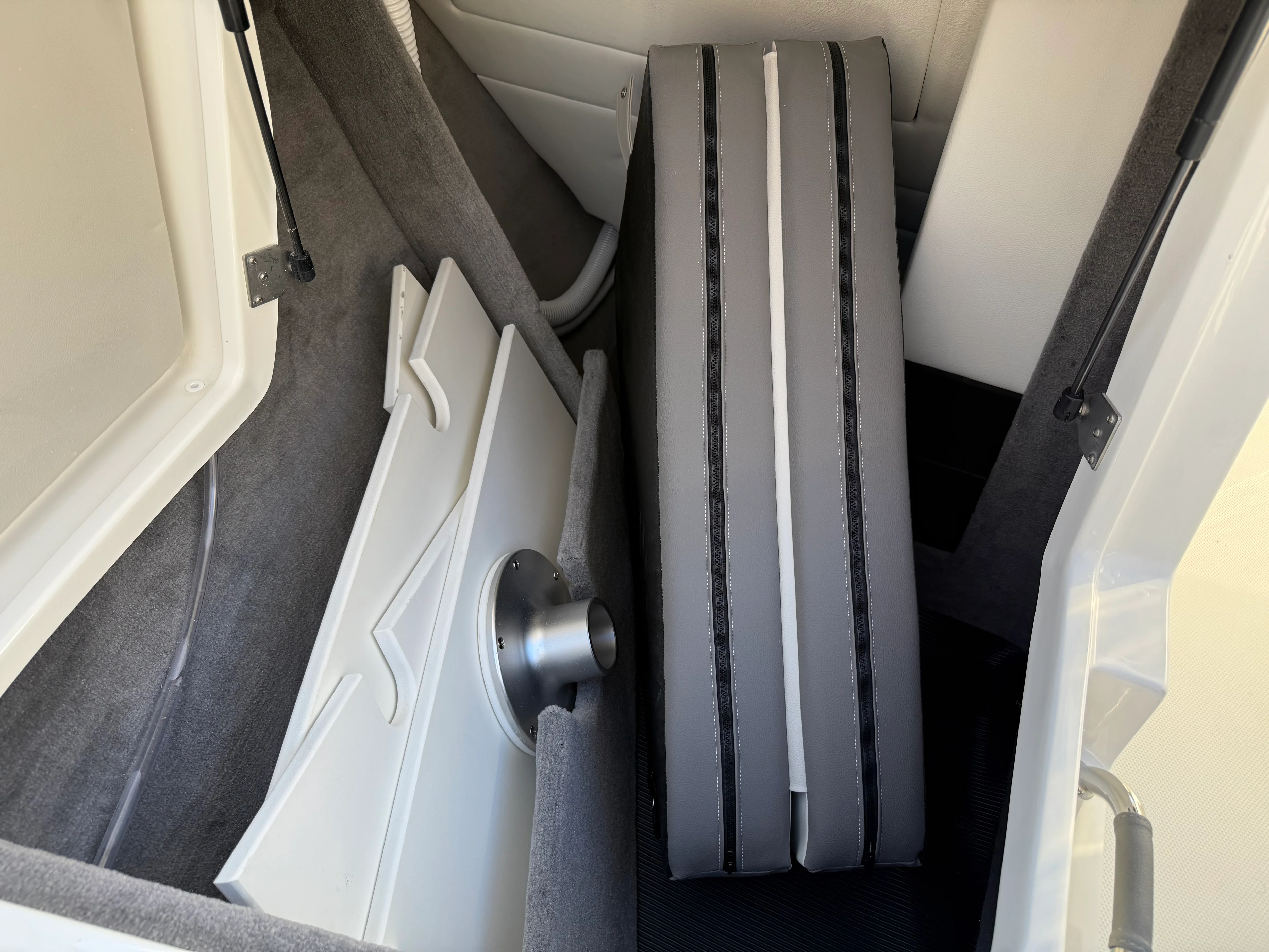 2026 Sea Ray SLX 310 Image Thumbnail #40