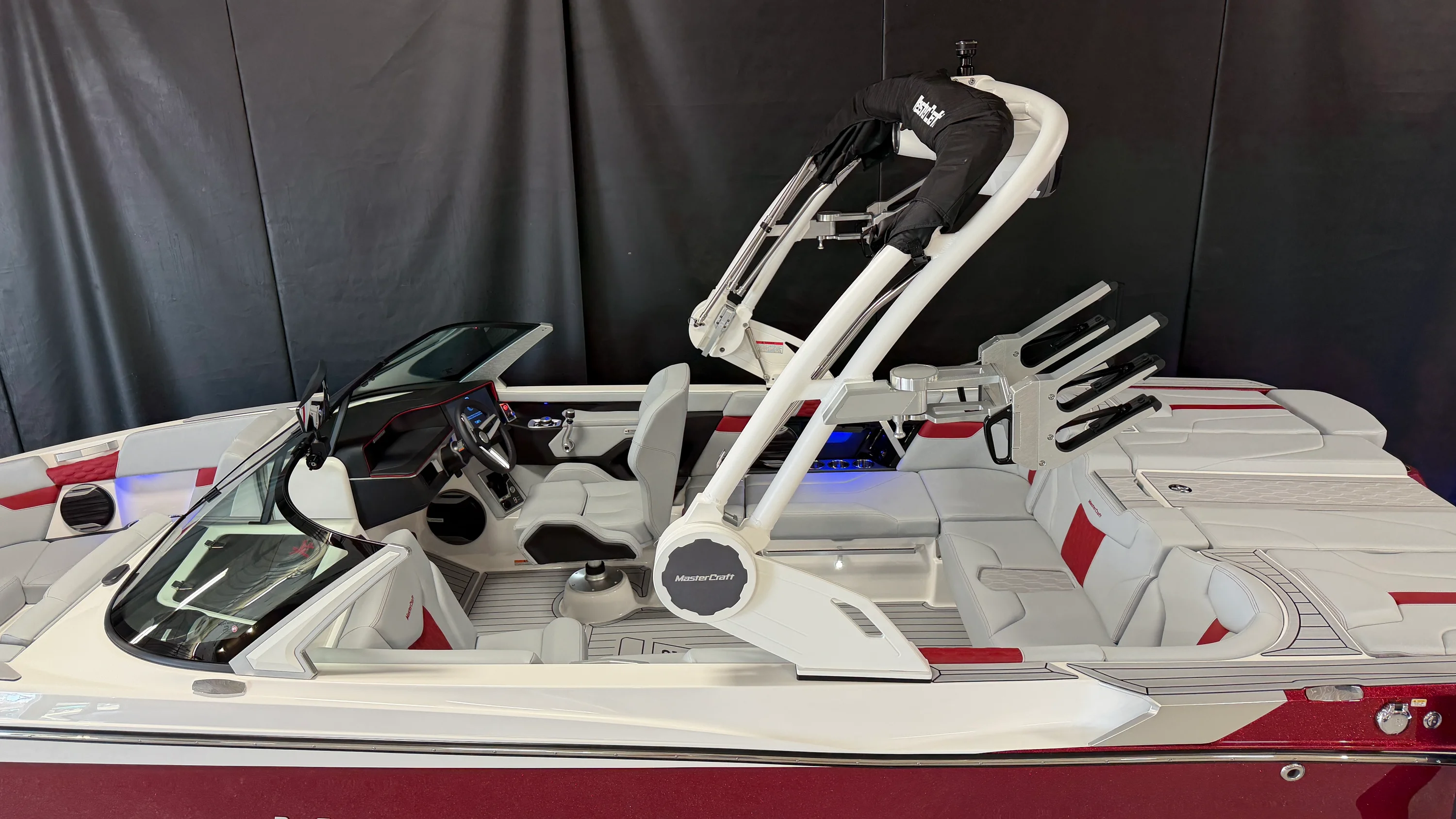 2026 Mastercraft XT22 Image Thumbnail #5