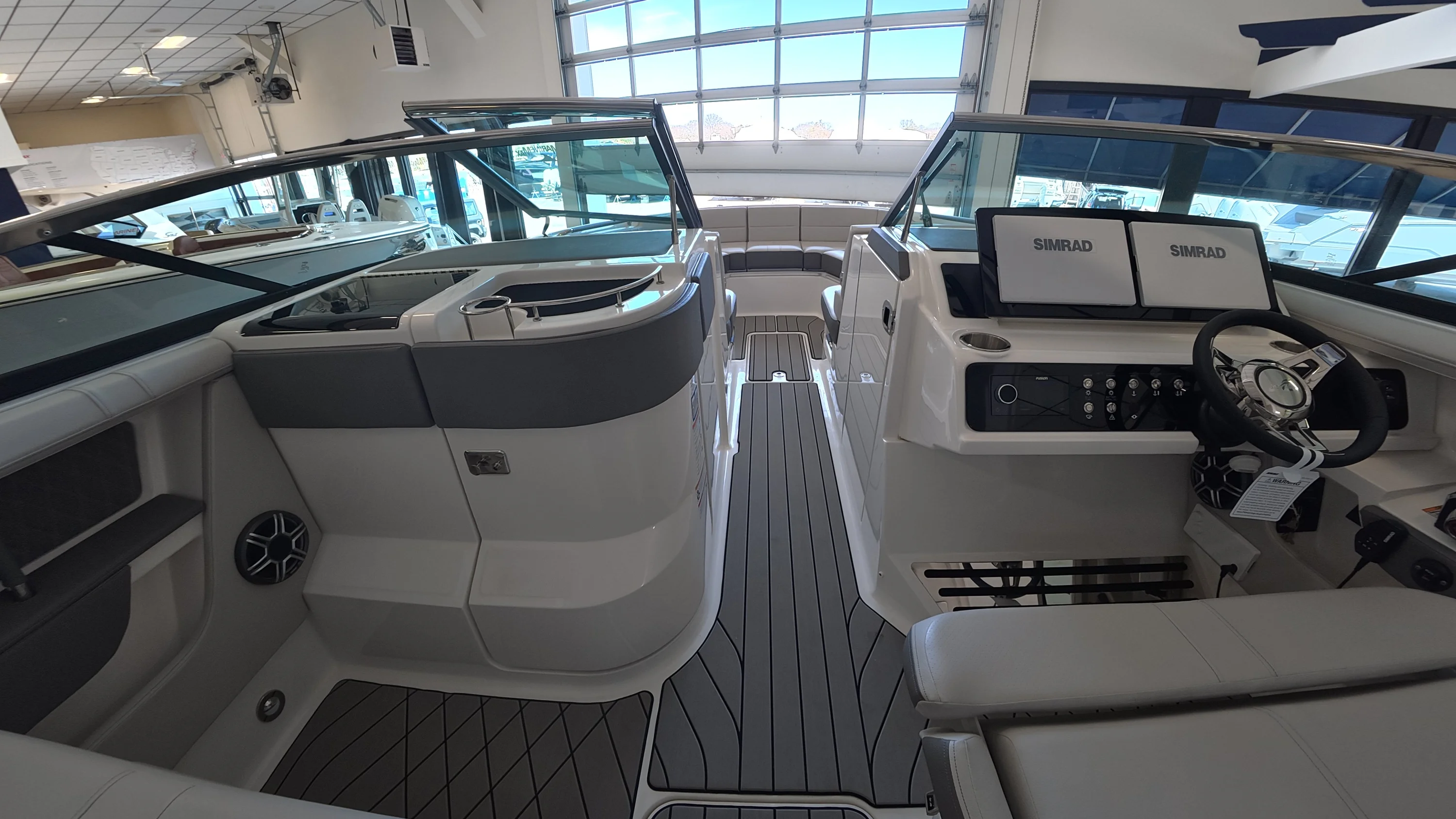 2026 Sea Ray SLX 310 Outboard Image Thumbnail #23