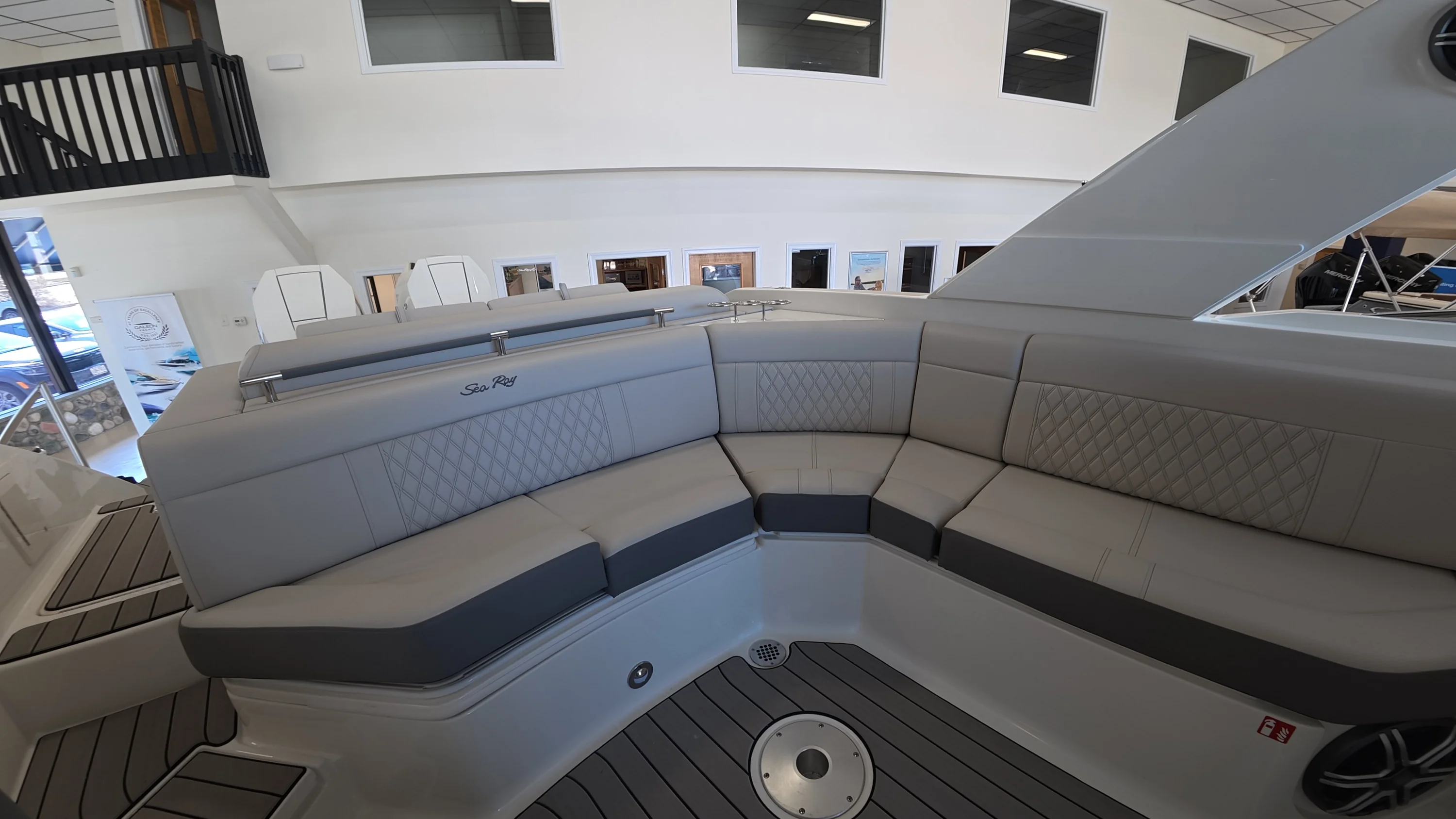 2026 Sea Ray SLX 310 Outboard Image Thumbnail #13