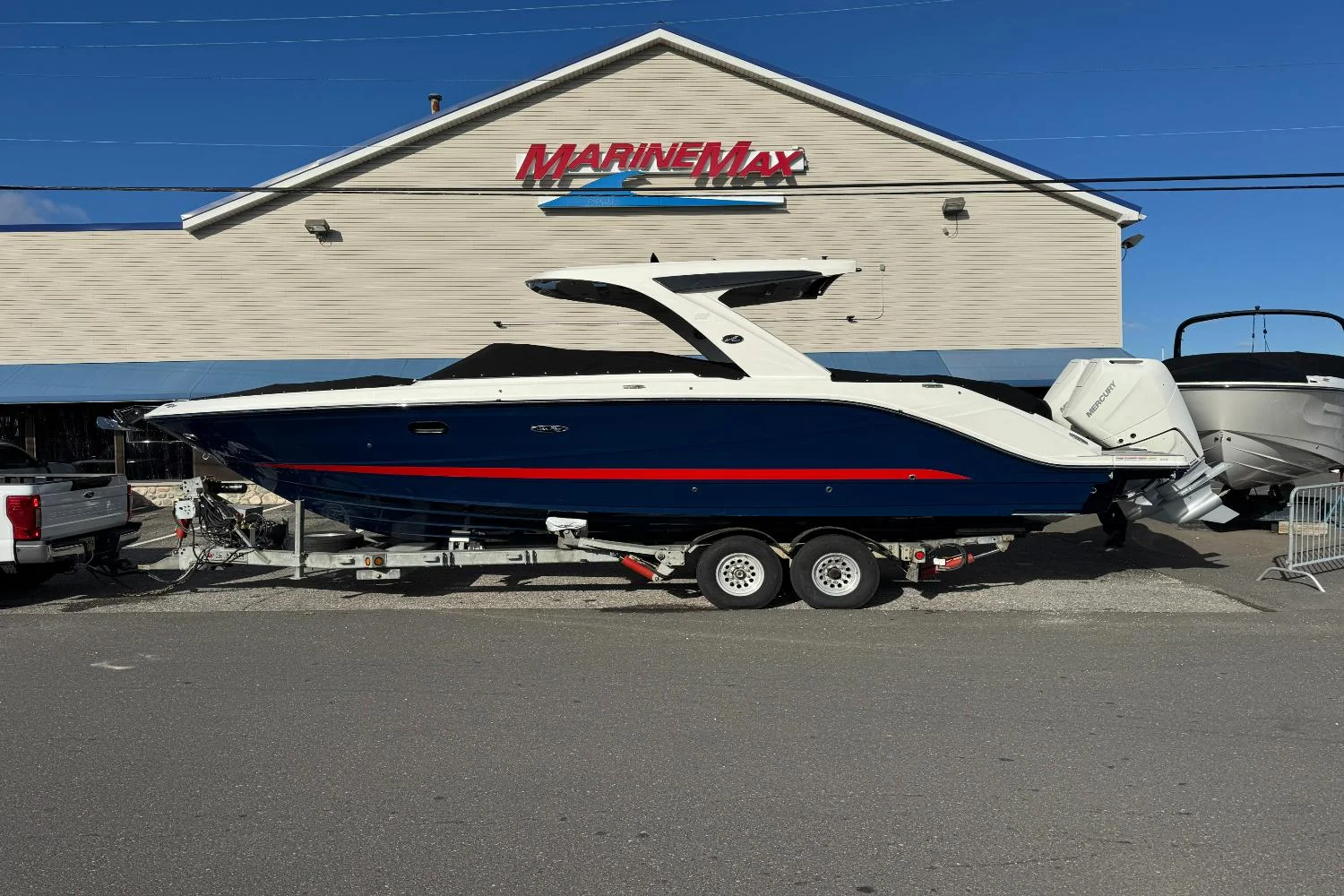 2026 Sea Ray SLX 310 Outboard Image Thumbnail #1