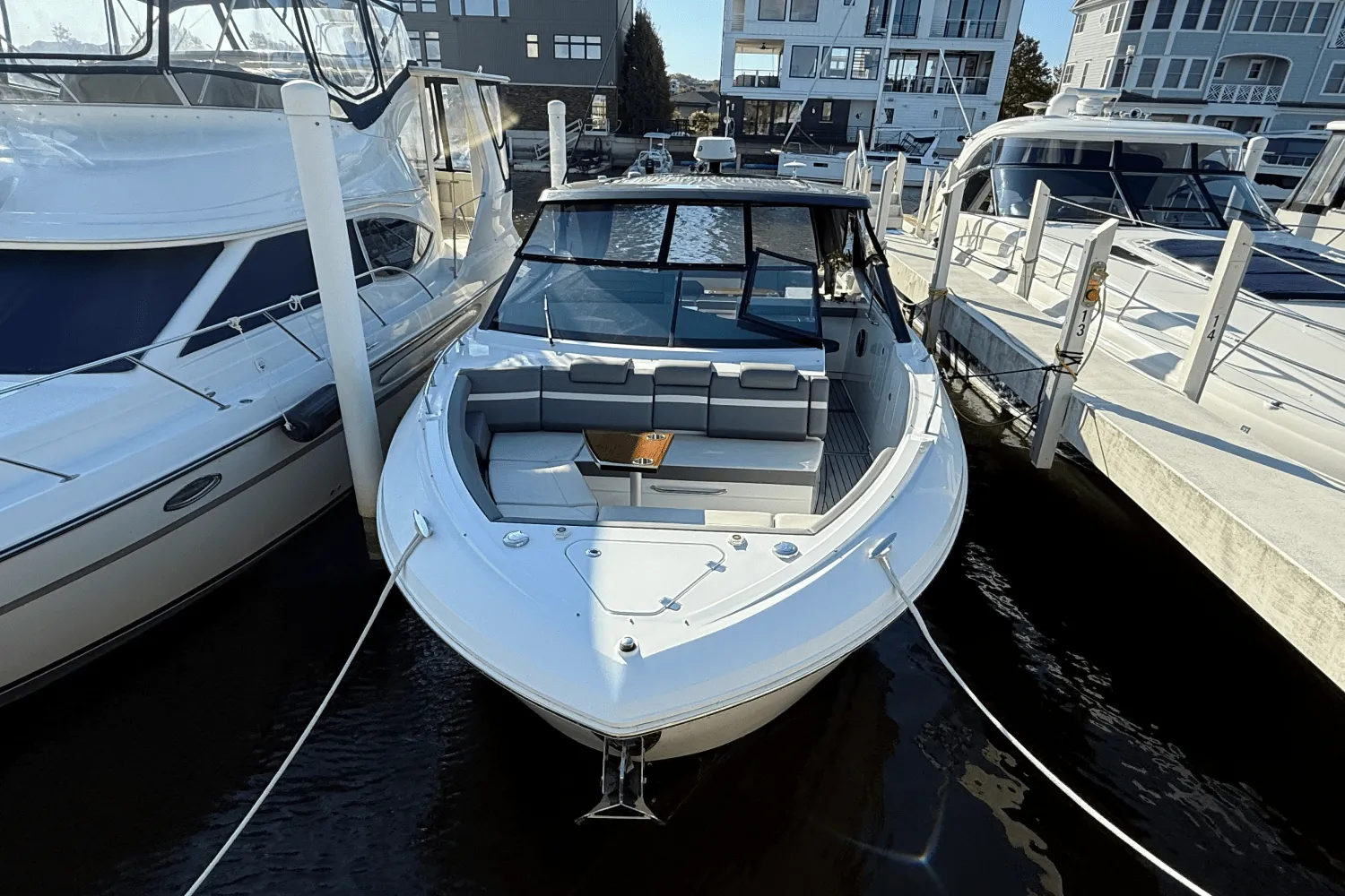 2020 Cruisers Yachts 38 GLS Image Thumbnail #1