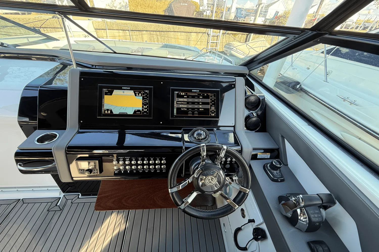2020 Cruisers Yachts 38 GLS Image Thumbnail #9