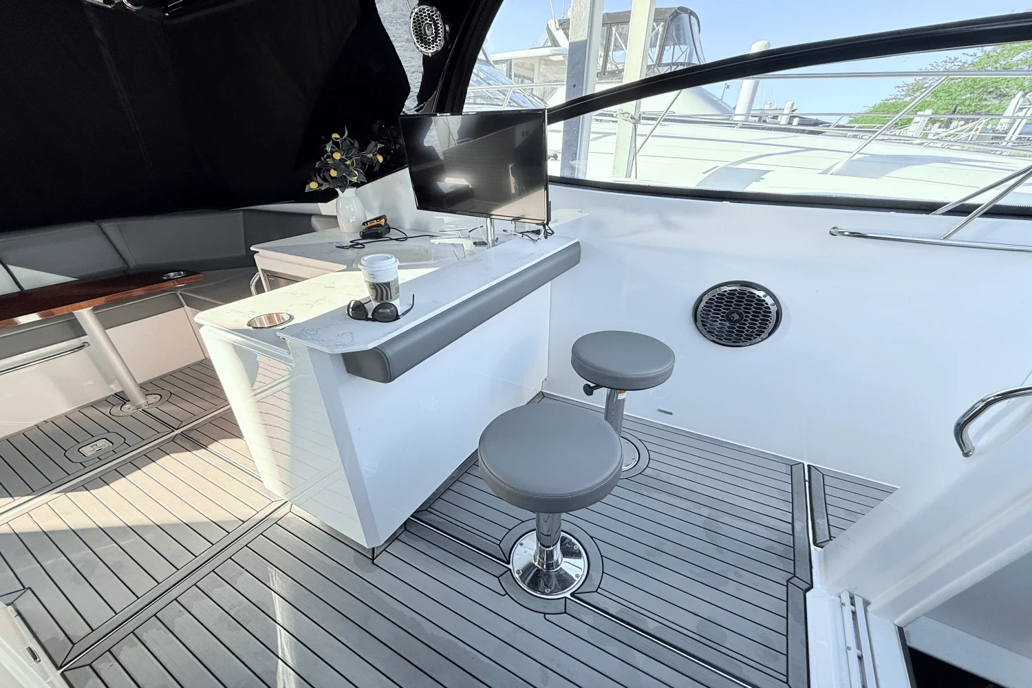 2020 Cruisers Yachts 38 GLS Image Thumbnail #16