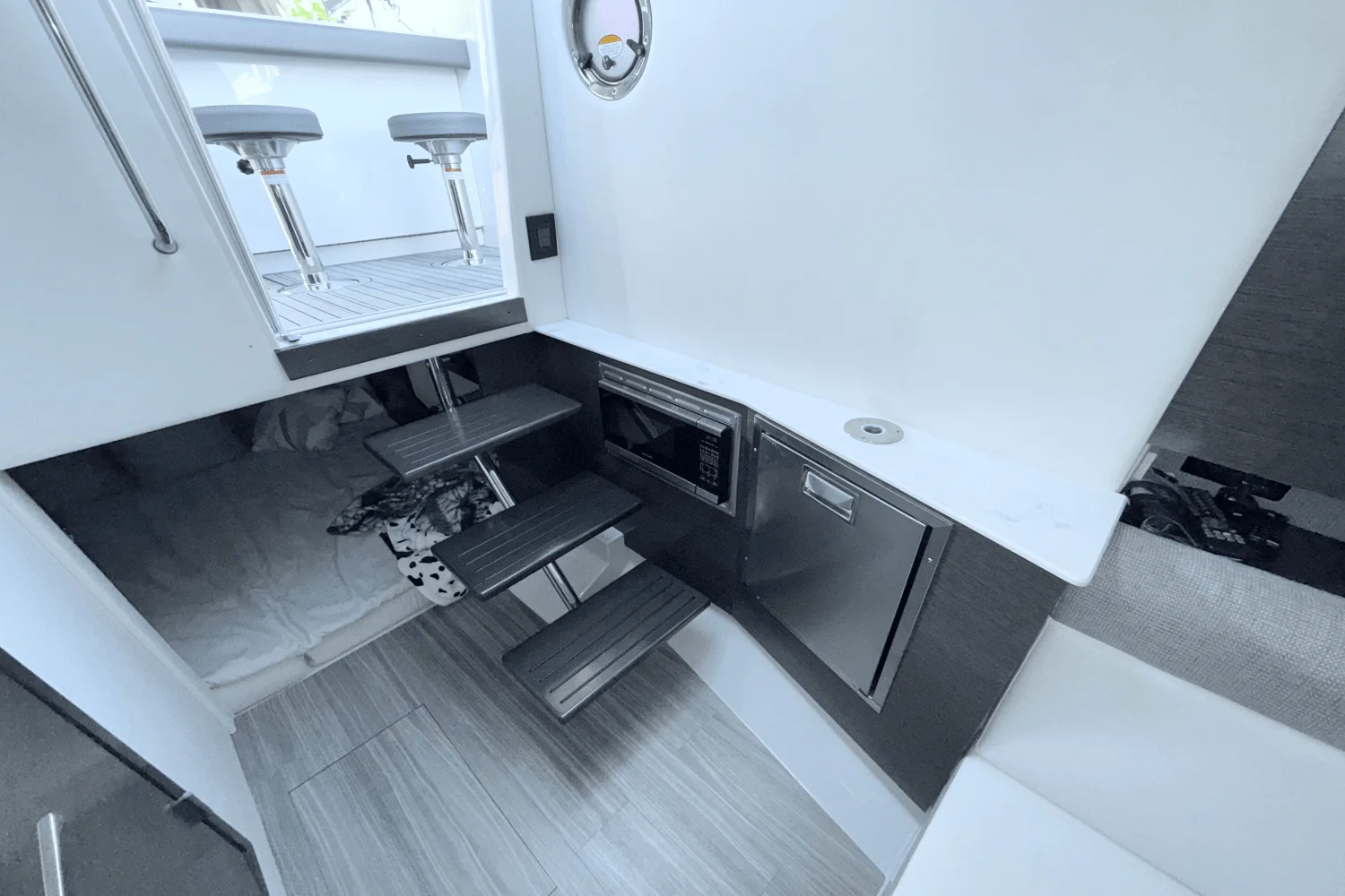 2020 Cruisers Yachts 38 GLS Image Thumbnail #22